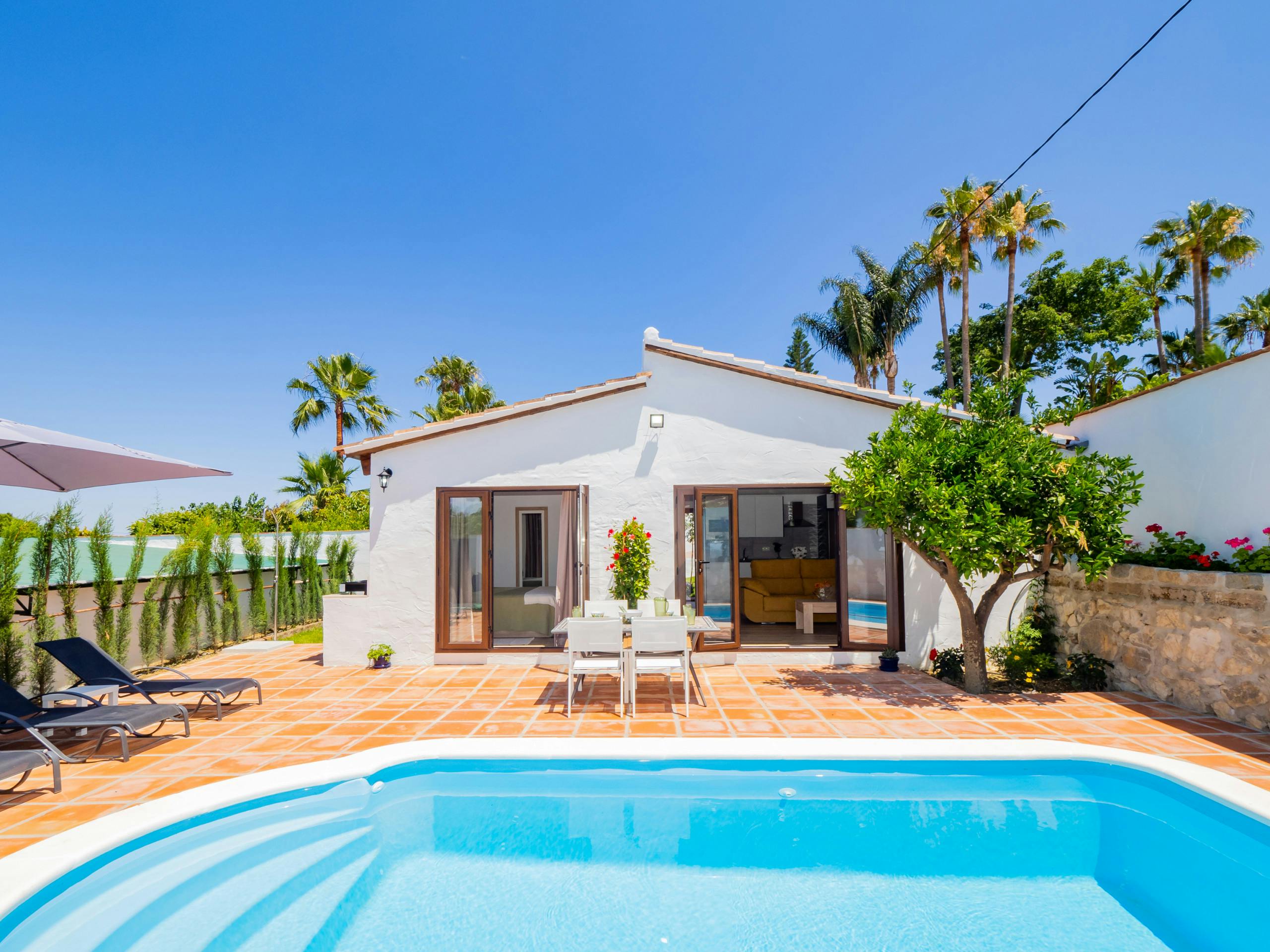 Villa Mestral El Romeral Alhaurín: Luxury 2-Bedroom Villa with Private Pool and Sauna, Valle del Guadalhorce