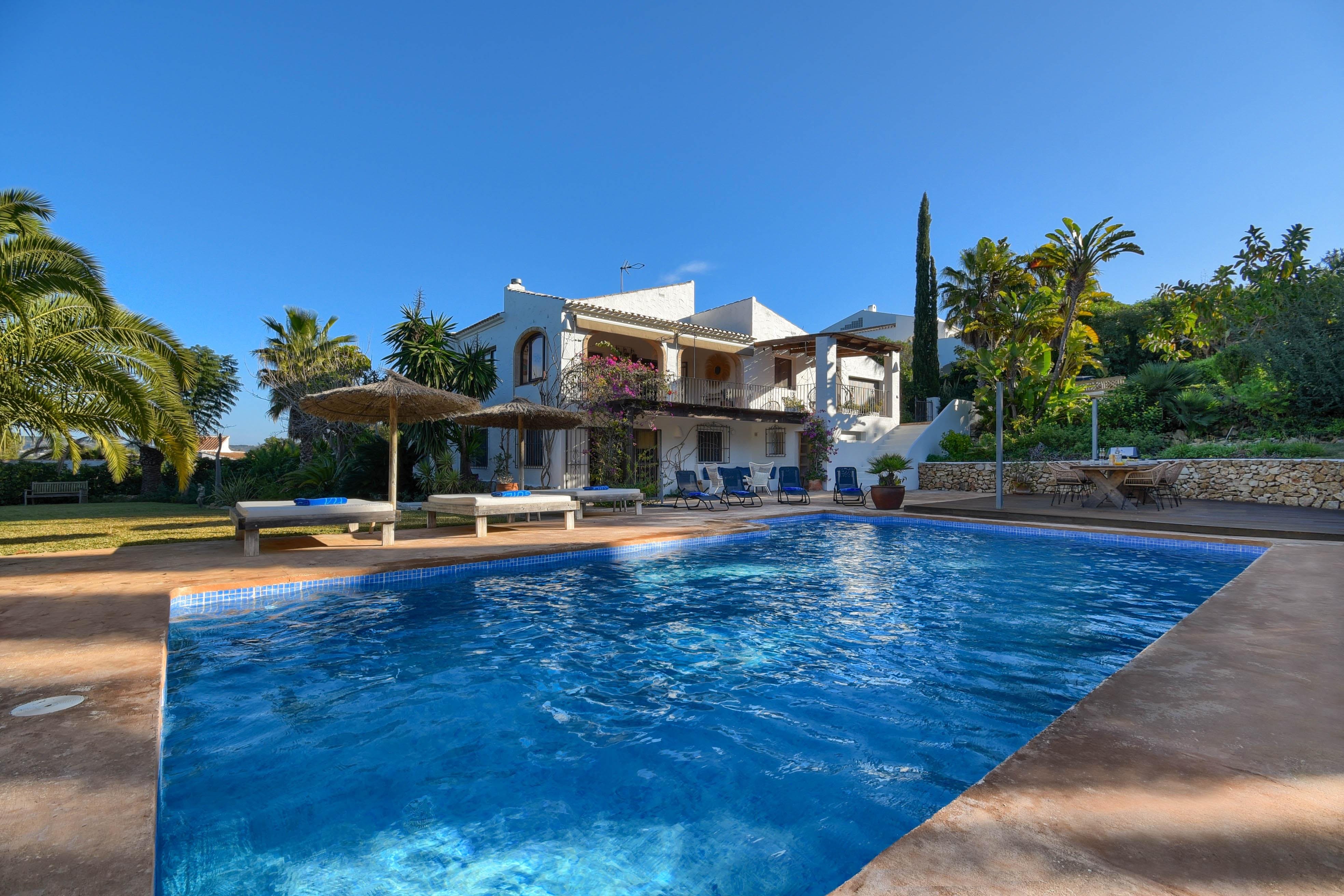 Villa Mestral Granadella Jávea: Luxury 5-Bedroom Villa with Private Pool and Spa, Jávea