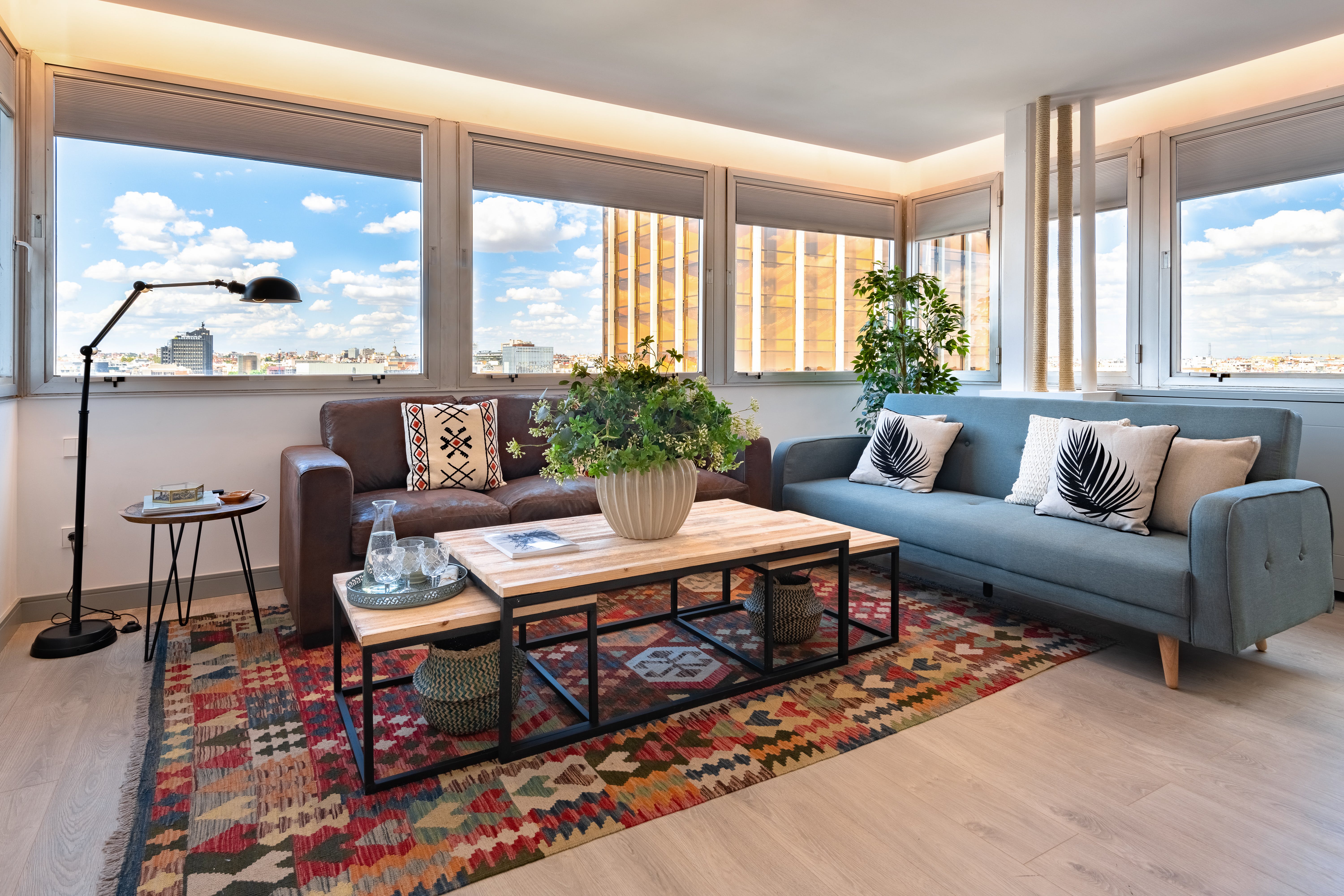Villa Mestral Lavapiés Madrid 42850: Luxury 2-Bedroom Apartment with Spa and Air-Con in Chueca, Madrid