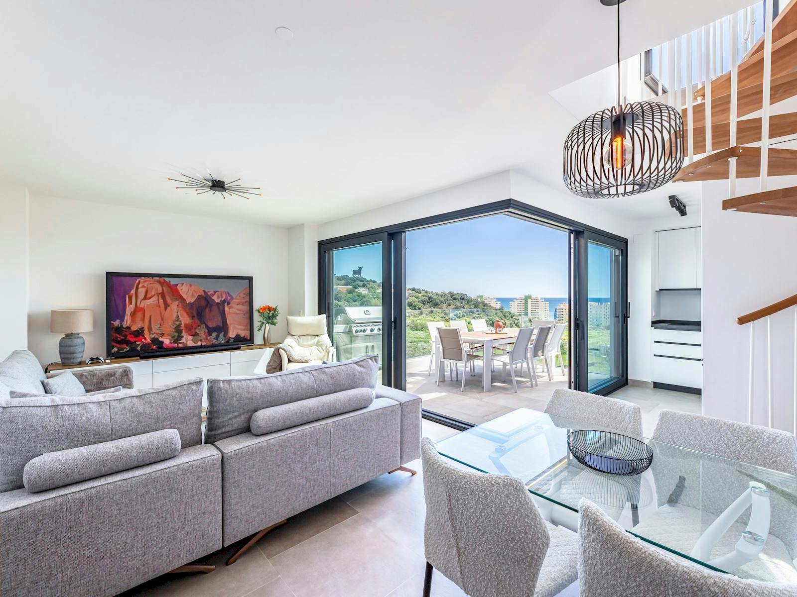 Villa Mestral Los Boliches Fuengirola: Luxury 3-Bedroom Penthouse with Sea Views and Pool, Fuengirola