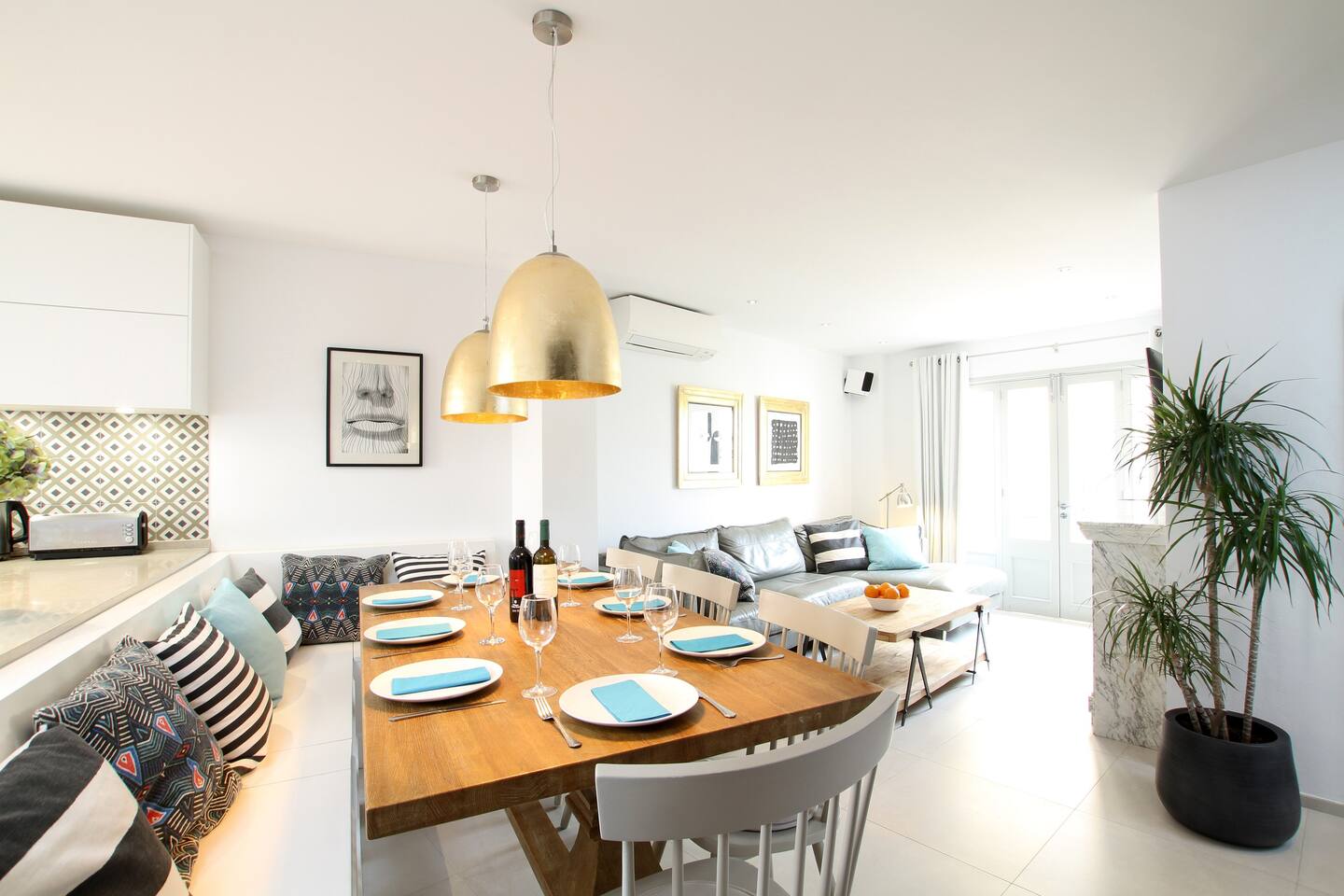 Villa Mestral Mirador Pollença: Charming 3-Bedroom Townhouse with Roof Terrace, Air-Con and Family-Friendly in Pollença
