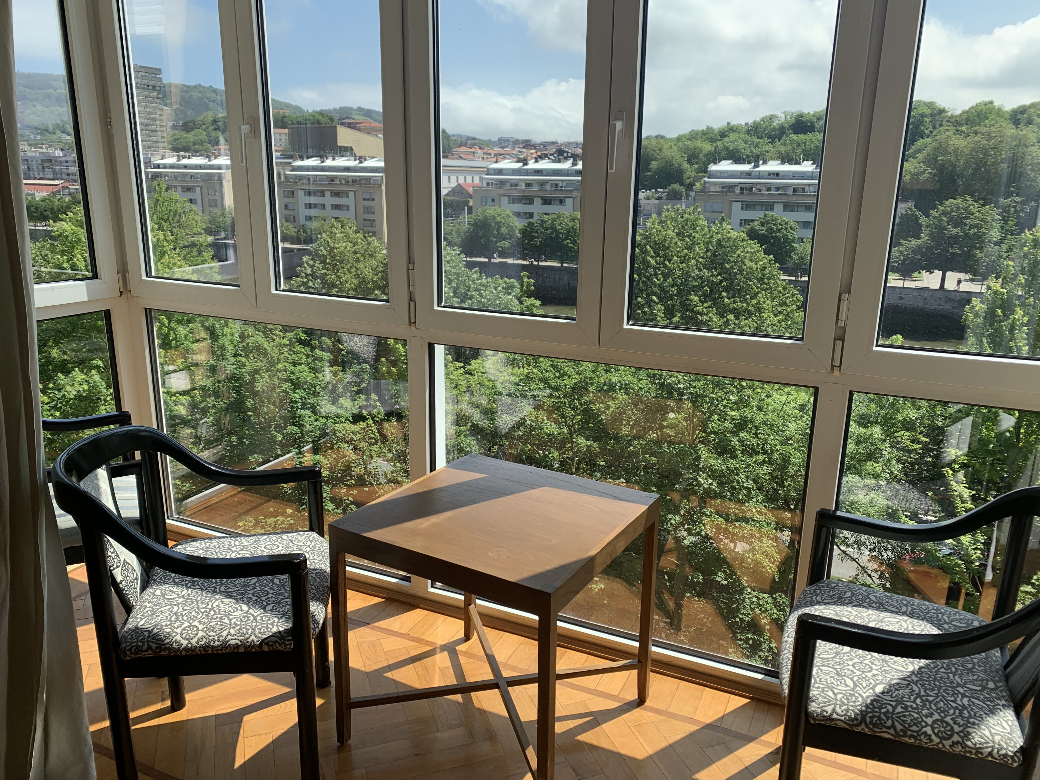 Villa Mestral Ondarreta San Sebastián: Luxury 3-Bedroom Apartment with Seaview and Spa, San Sebastián