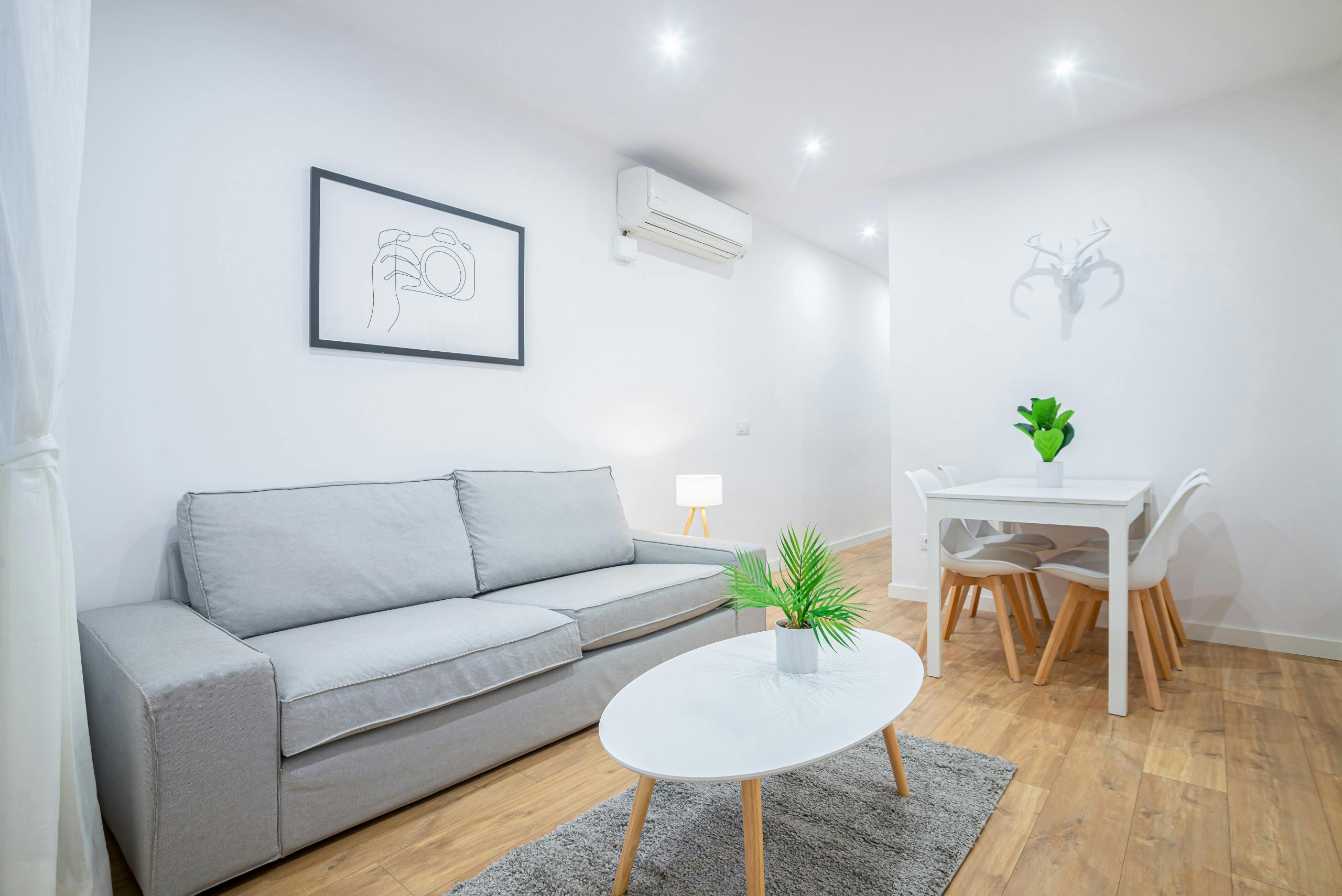 Villa Mestral Pedralbes Barcelona 182725: Charming 3-Bedroom Townhouse with Air Conditioning in Sants-Les Corts, Barcelona
