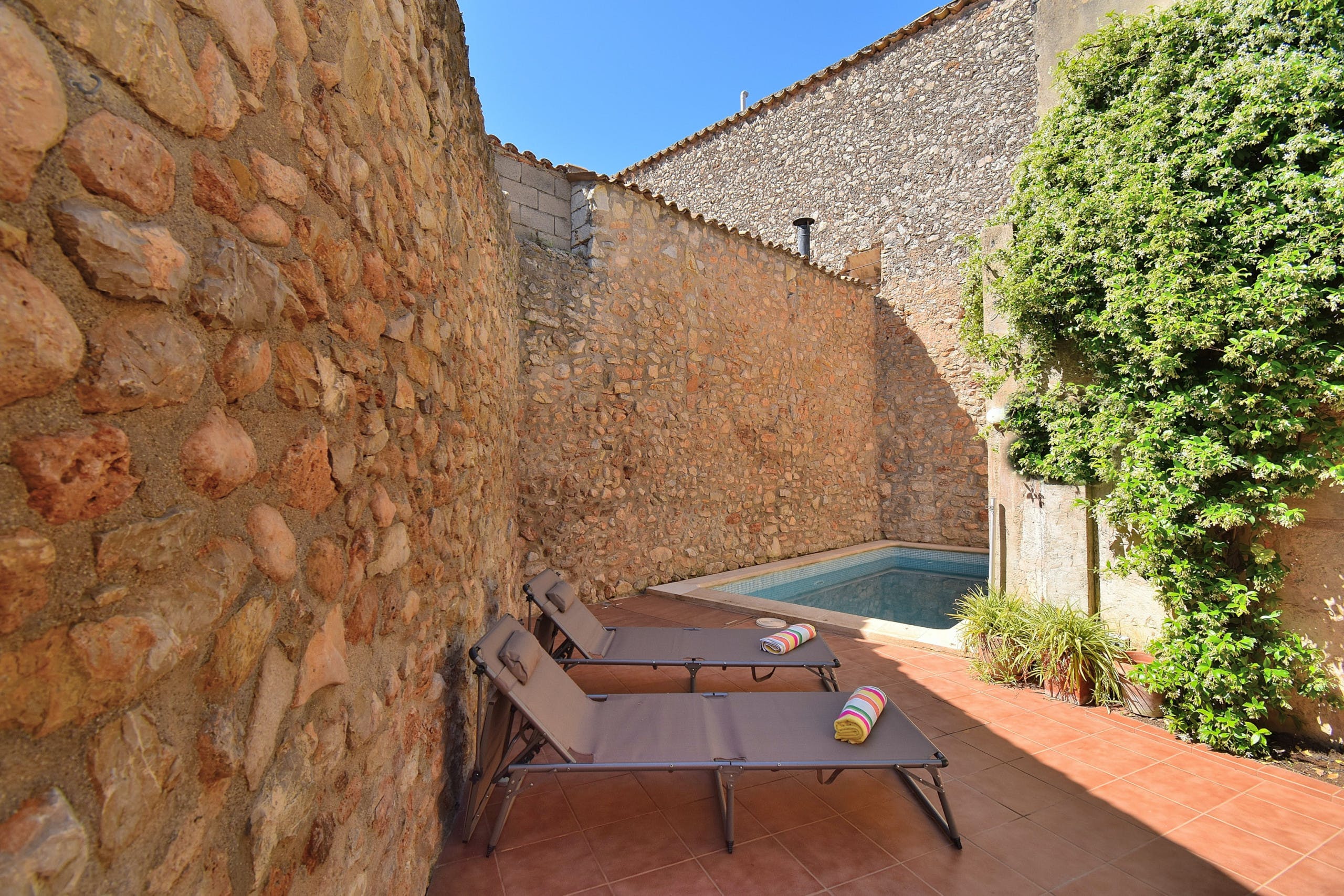 Villa Mestral Sant Jordi Inca: Luxury 3-Bedroom Villa with Private Pool and Spa, Inca Mallorca