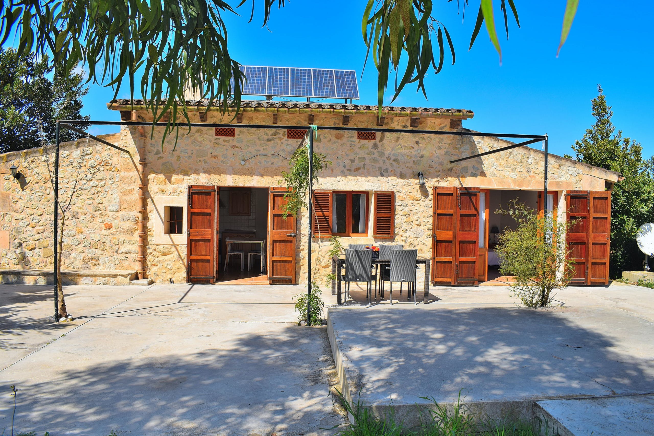 Villa Mestral Sineu Pla de Mallorca: Luxury 1-Bedroom Villa with Pool and Spa, Pla de Mallorca
