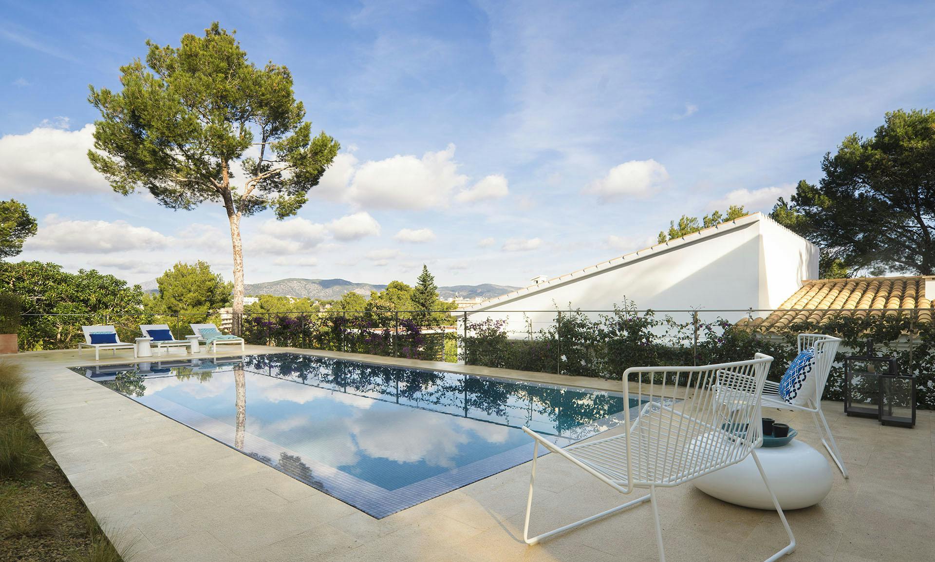 Villa Mestral Son Matias Magaluf: Luxury 4-Bedroom Villa with Private Pool and Sea Views, Magaluf