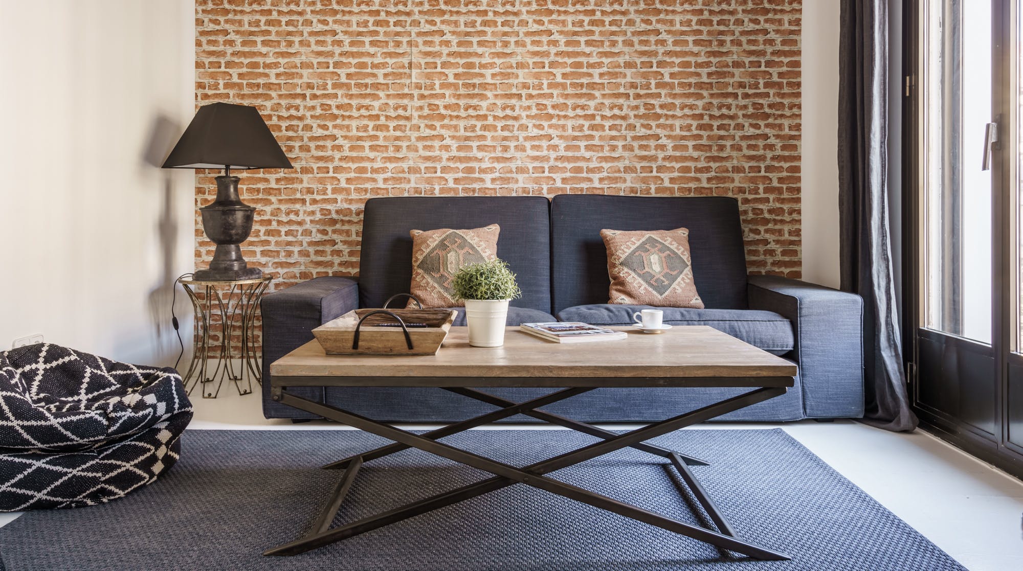 Villa Mestral Tribunal Madrid: Luxury 3-Bedroom Apartment with Balconies and Air-Con in Madrid Chueca