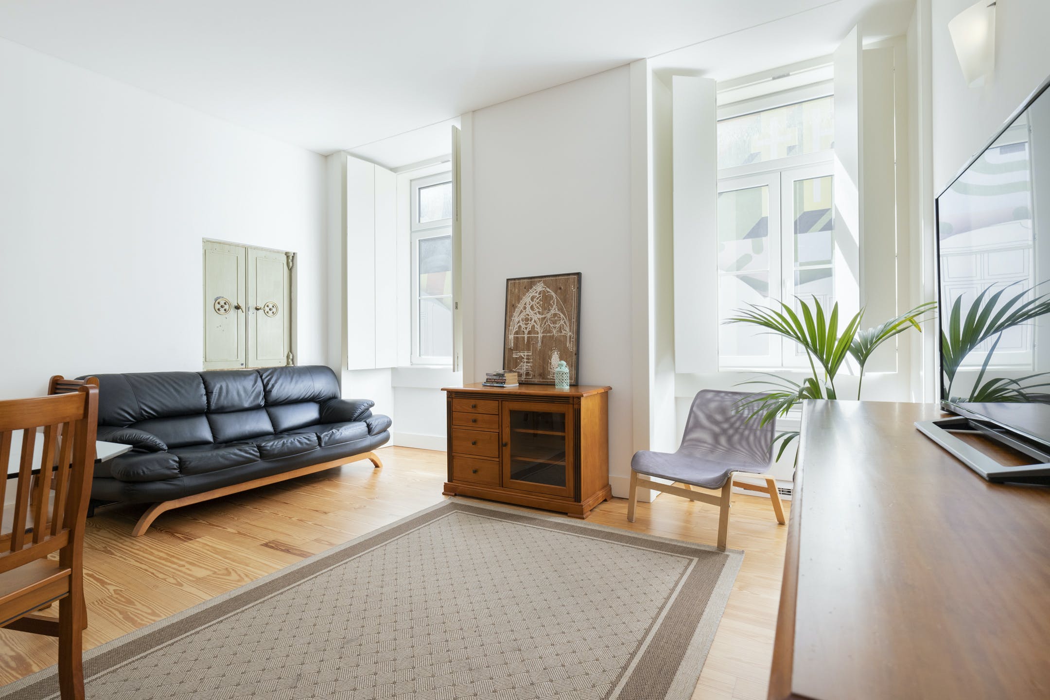 Villa Nortada Alvalade Lisbon: Luxury 2-Bedroom Apartment with Air-Con and Spa Near Campo Pequeno, Lisbon
