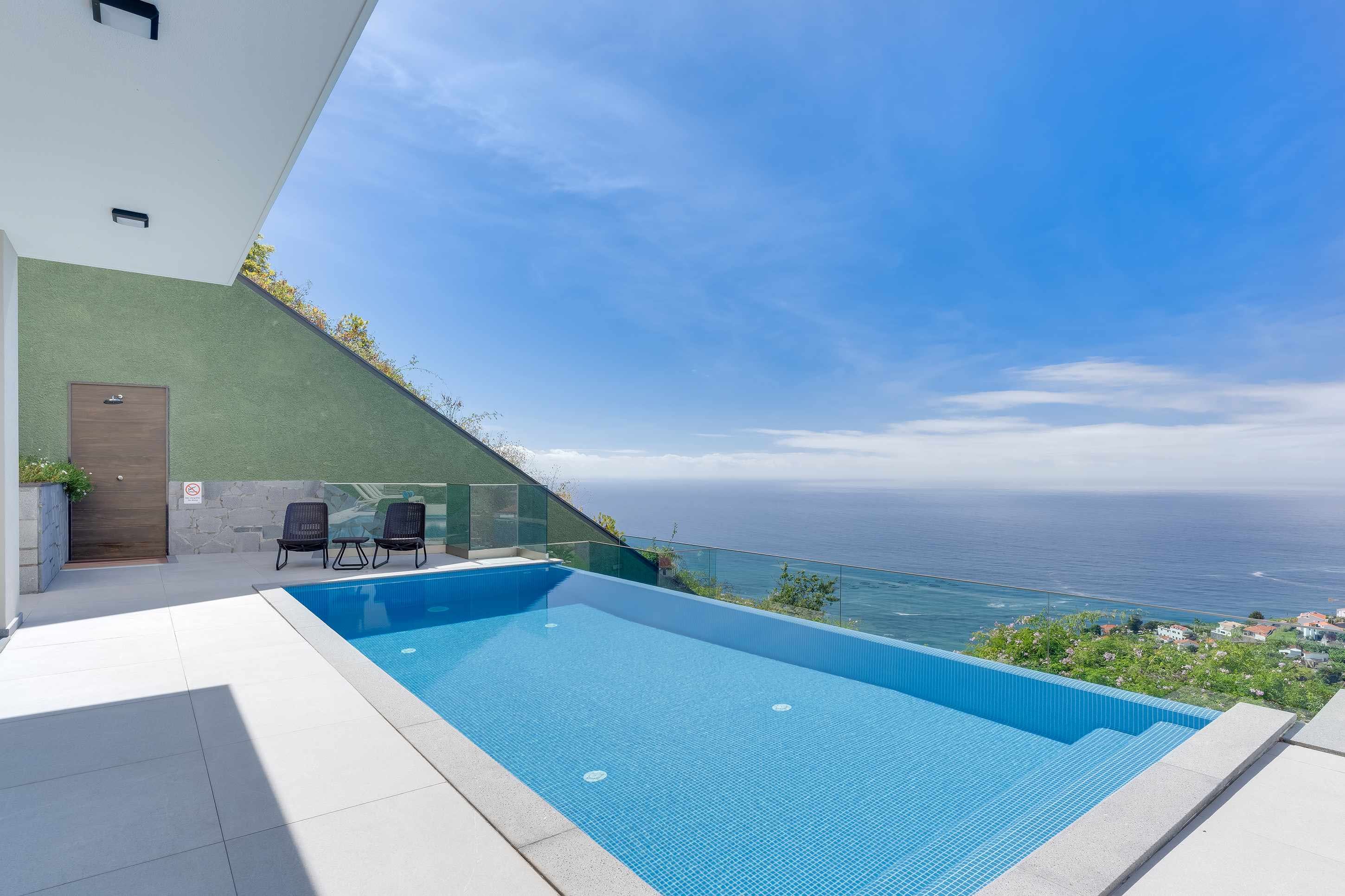 Villa Nortada Arco Calheta: Luxury 3-Bedroom Villa with Private Pool and Sea Views, Calheta