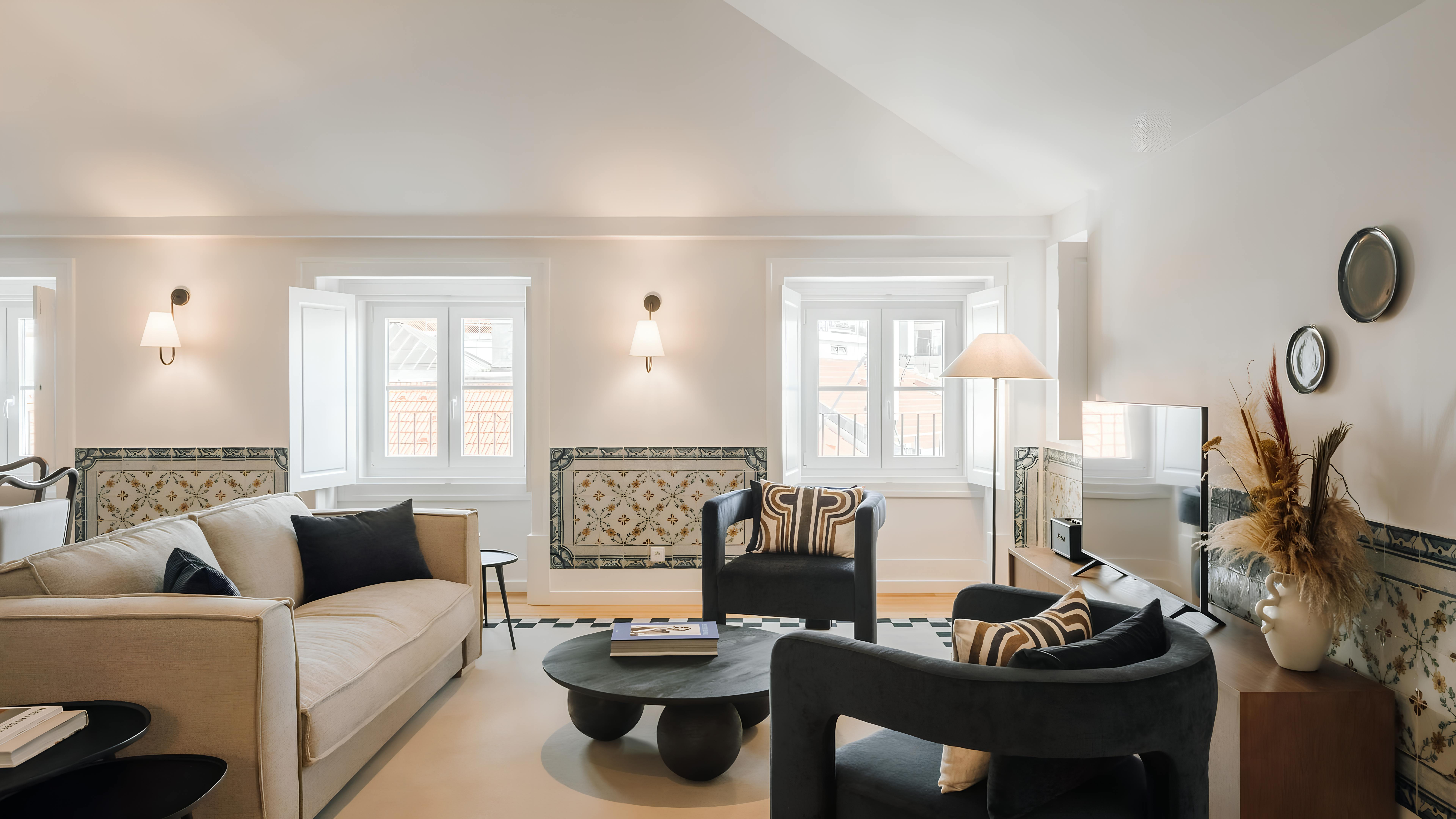Villa Nortada Azulejo Campo Pequeno: Luxury 3-Bedroom Apartment with Spa and Air-Con, Campo Pequeno Lisbon