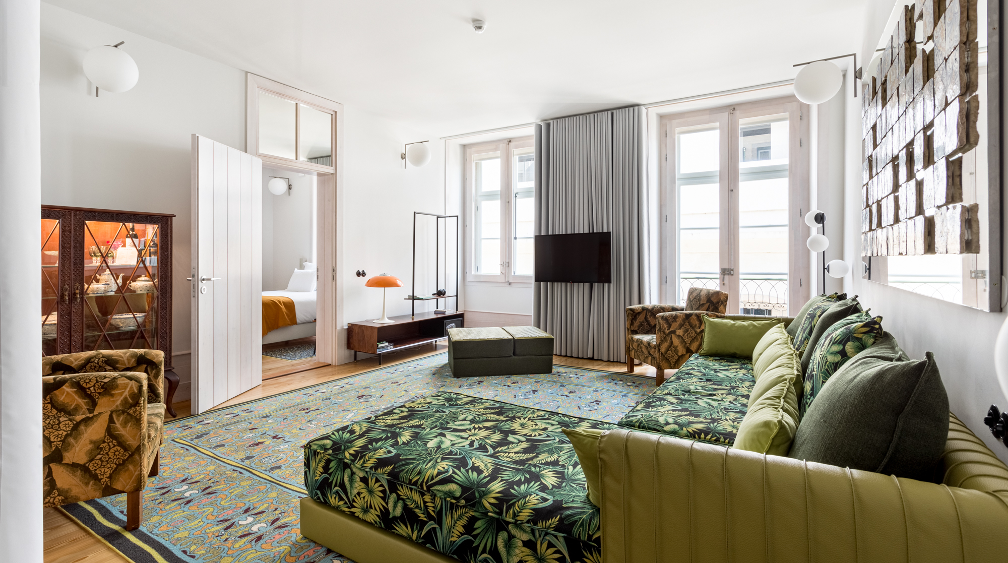 Villa Nortada Azulejo Carmo Lisbon: Luxury 1-Bedroom Apartment with Sea Views and Private Parking, Lisbon Chiado