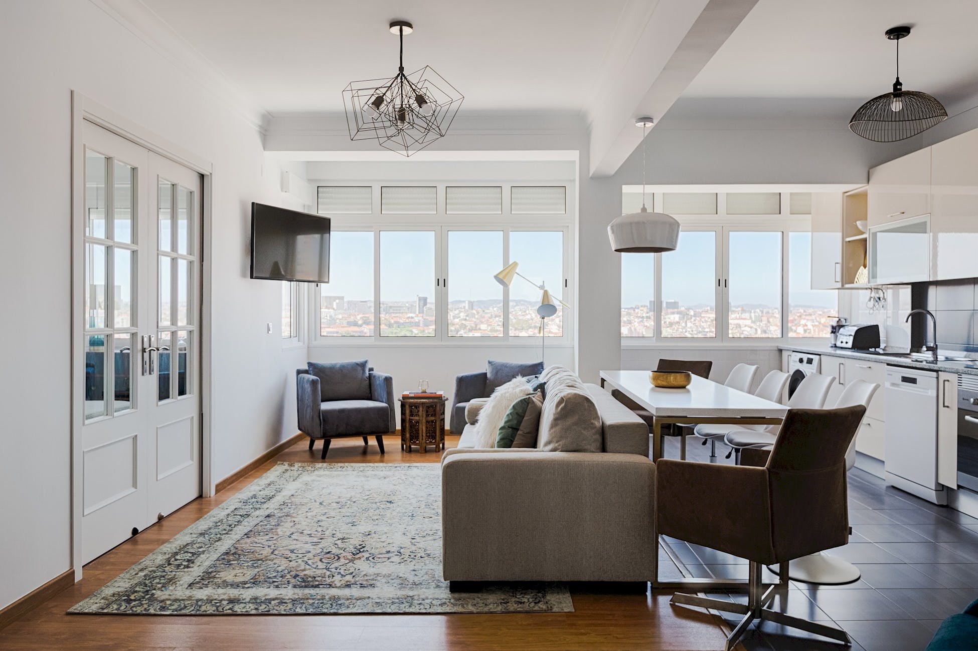 Villa Nortada Azulejo Graça Lisboa: Luxury 3-Bedroom Apartment with Seaview and Spa, Intendente Lisbon