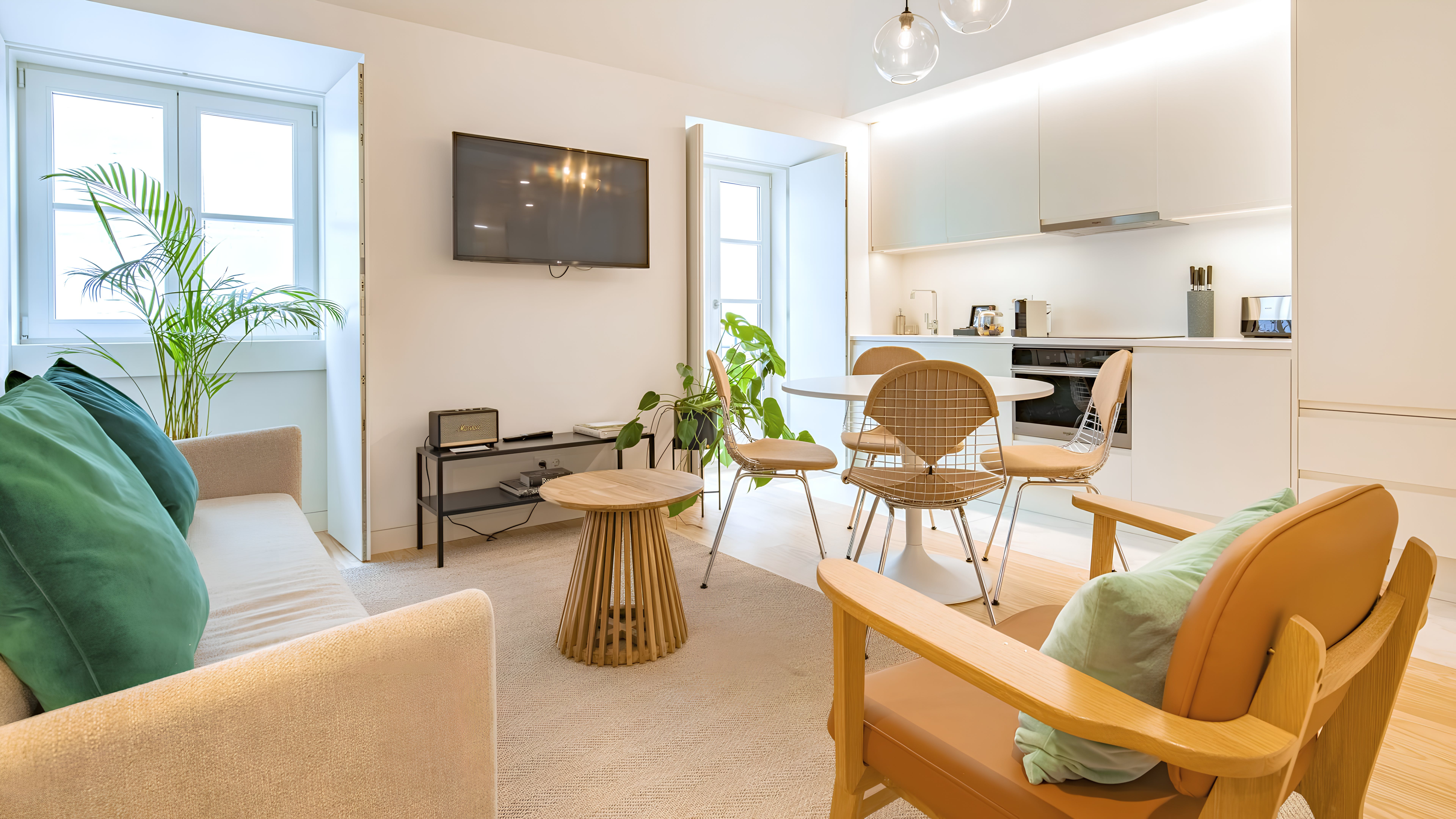 Villa Nortada Azulejo Rego Lisboa: Modern 1-Bedroom Apartment Rental with Sea Views in Campo Pequeno Lisbon