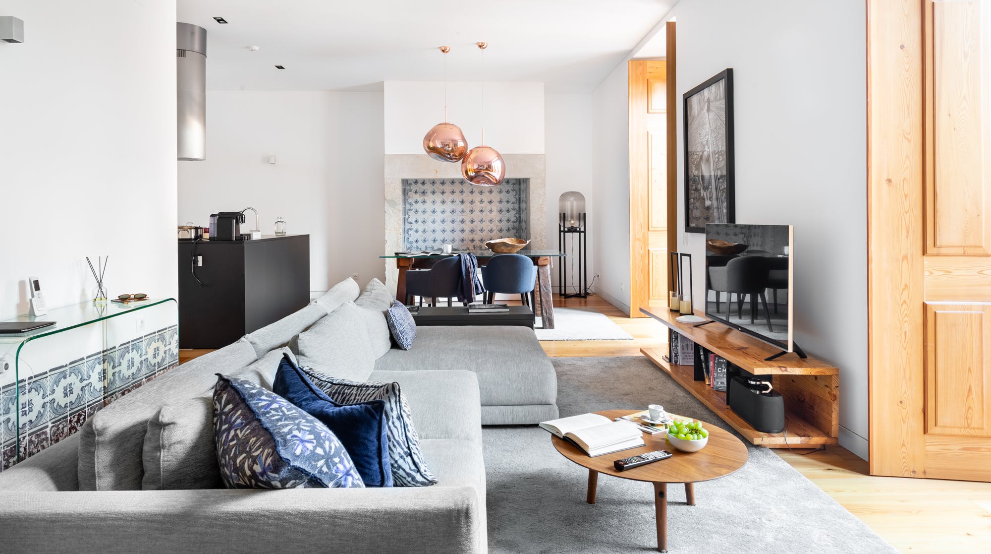 Villa Nortada Bica Lisboa: Luxury 1-Bedroom Apartment with Sea View and Spa, Chiado Lisbon