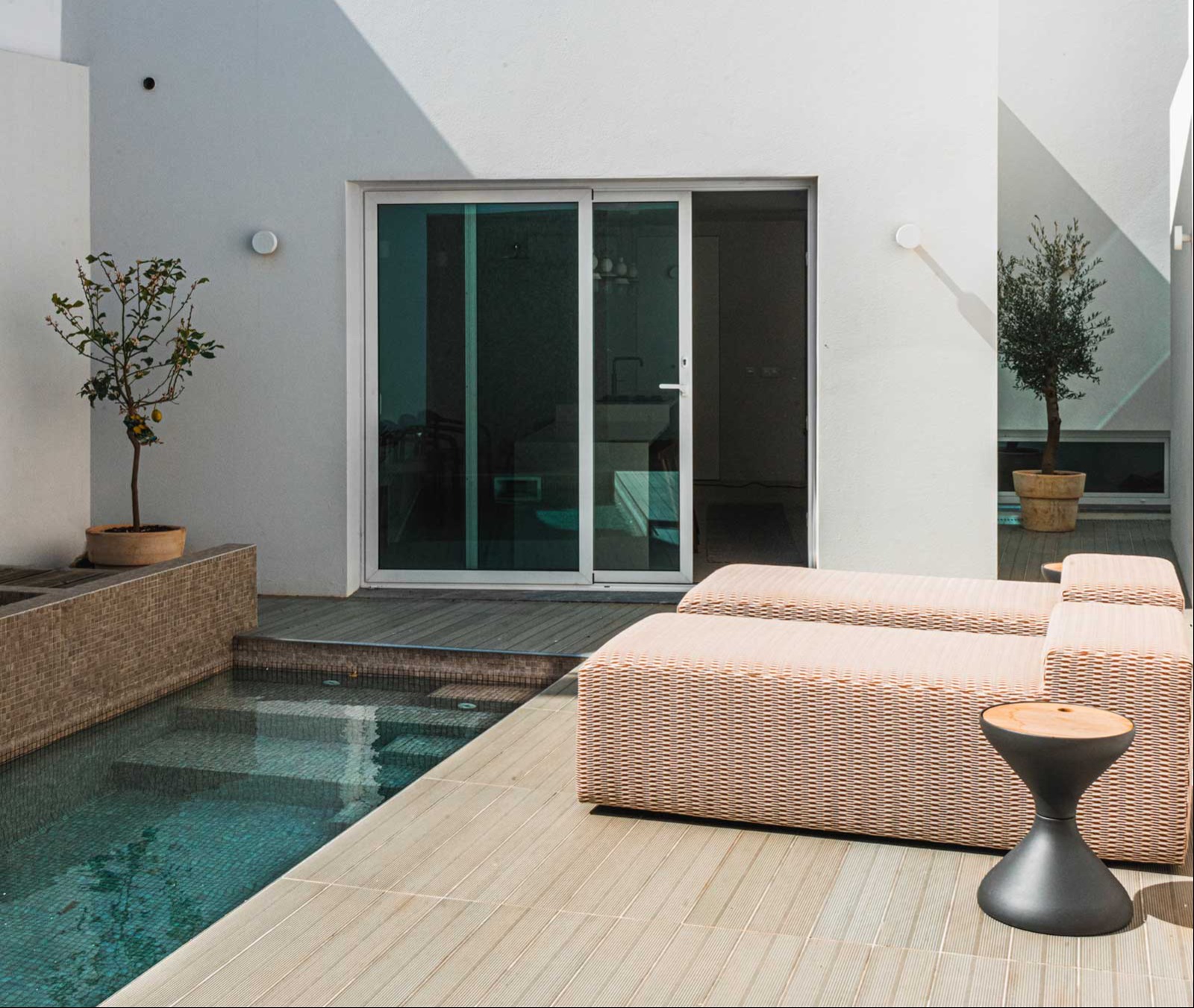 Villa Nortada Correeira Lagoa: Elegant 3-Bedroom Townhouse with Private Pool and Sea Views, Lagoa Algarve