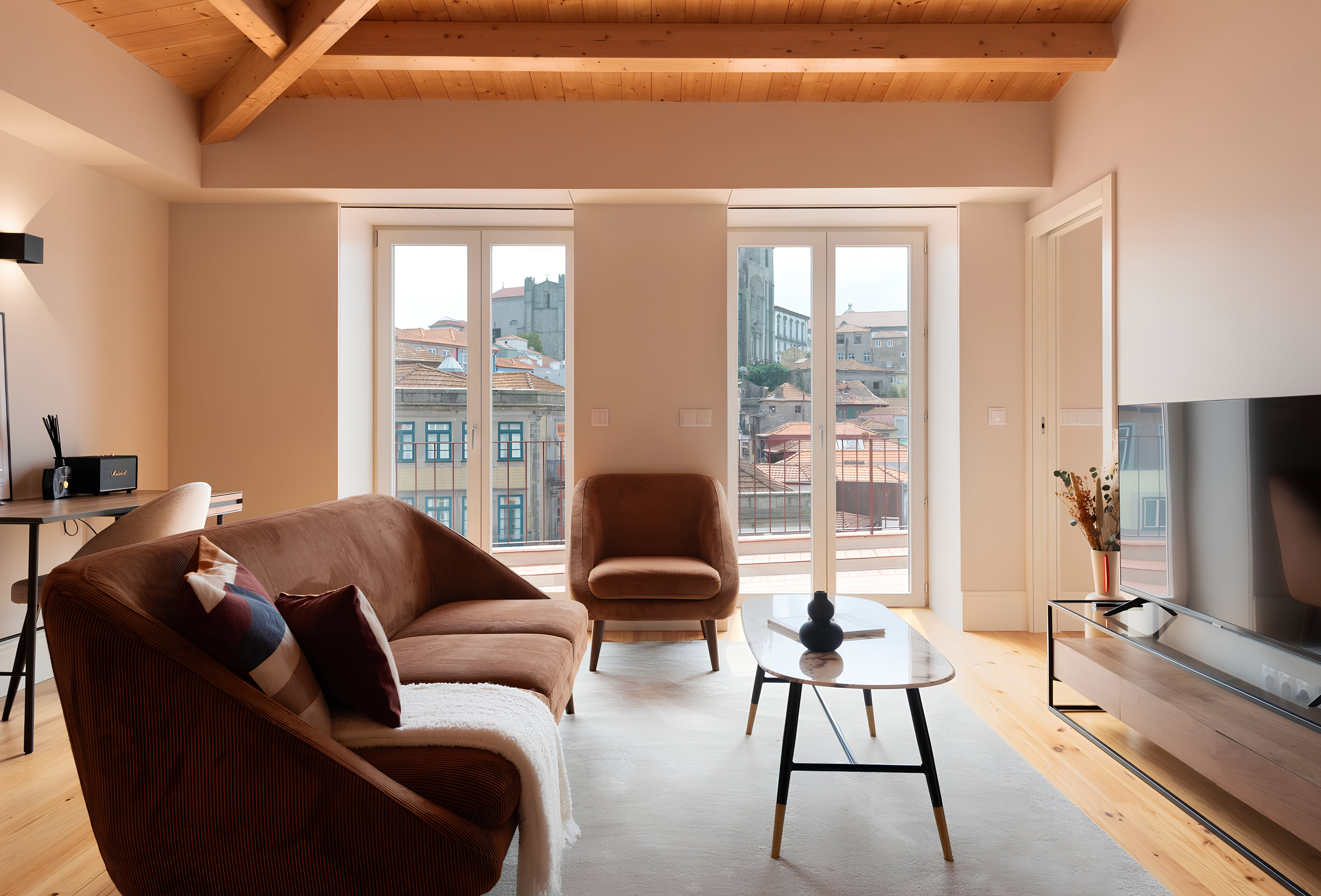 Villa Nortada Miragaia Porto: Luxury 2-Bedroom Apartment with Spa and Balcony, Porto Baixa