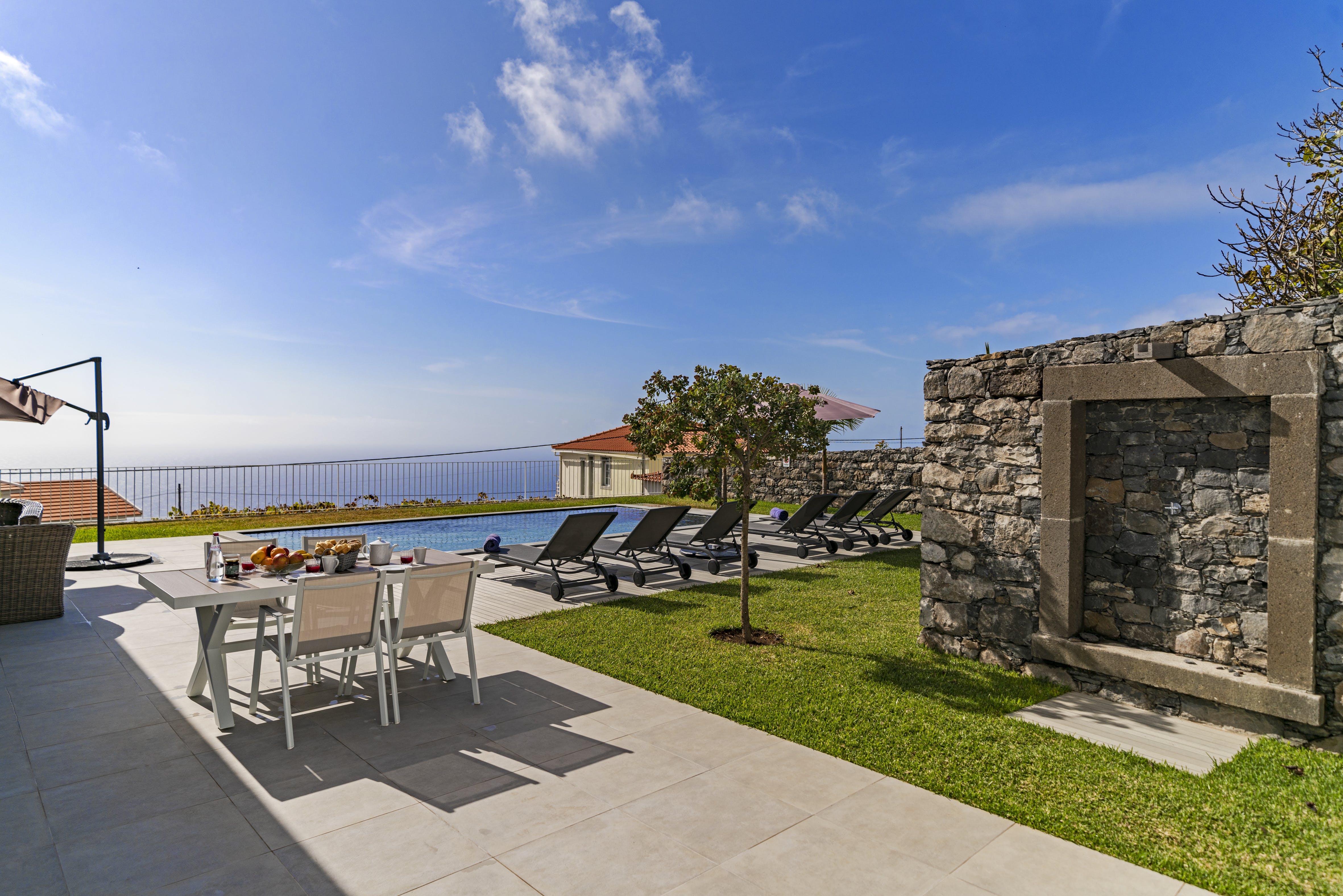 Villa Safira Praia da Calheta Calheta: Luxury 3-Bedroom Villa with Private Pool and Sea Views, Calheta