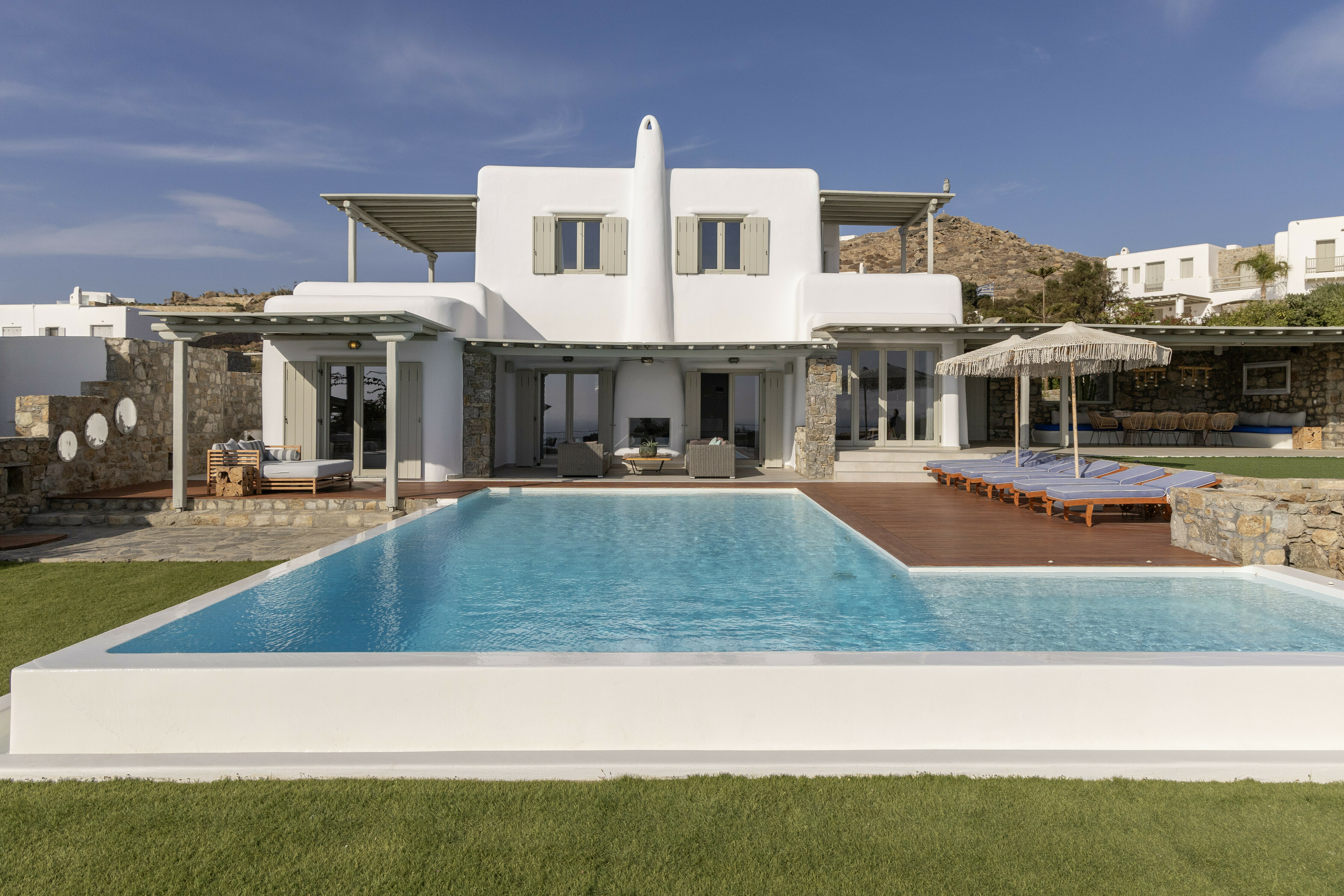Villa Ostria Agios Stefanos Mykonos: Luxury 5-Bedroom Villa with Private Pool and Sea Views, Kalafati Mykonos