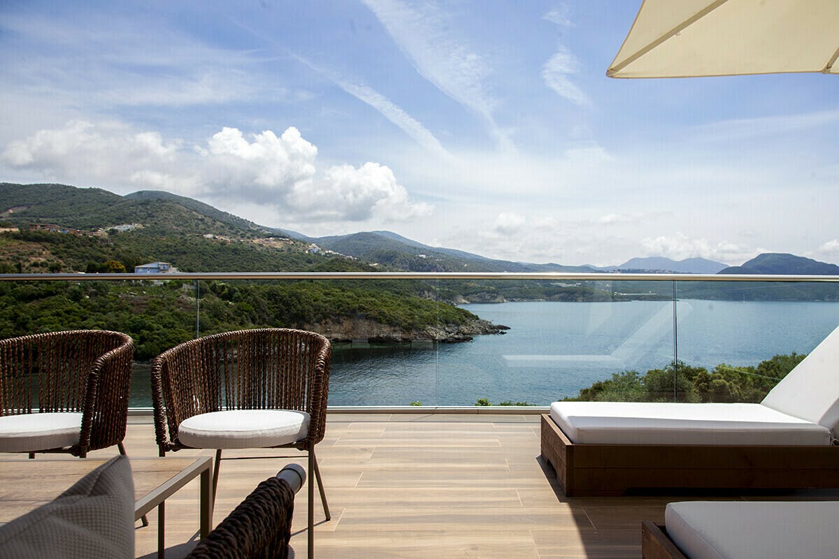 Villa Ostria Anthousa Sivota: Luxury 2-Bedroom Villa with Infinity Pool and Sea Views, Thesprotia