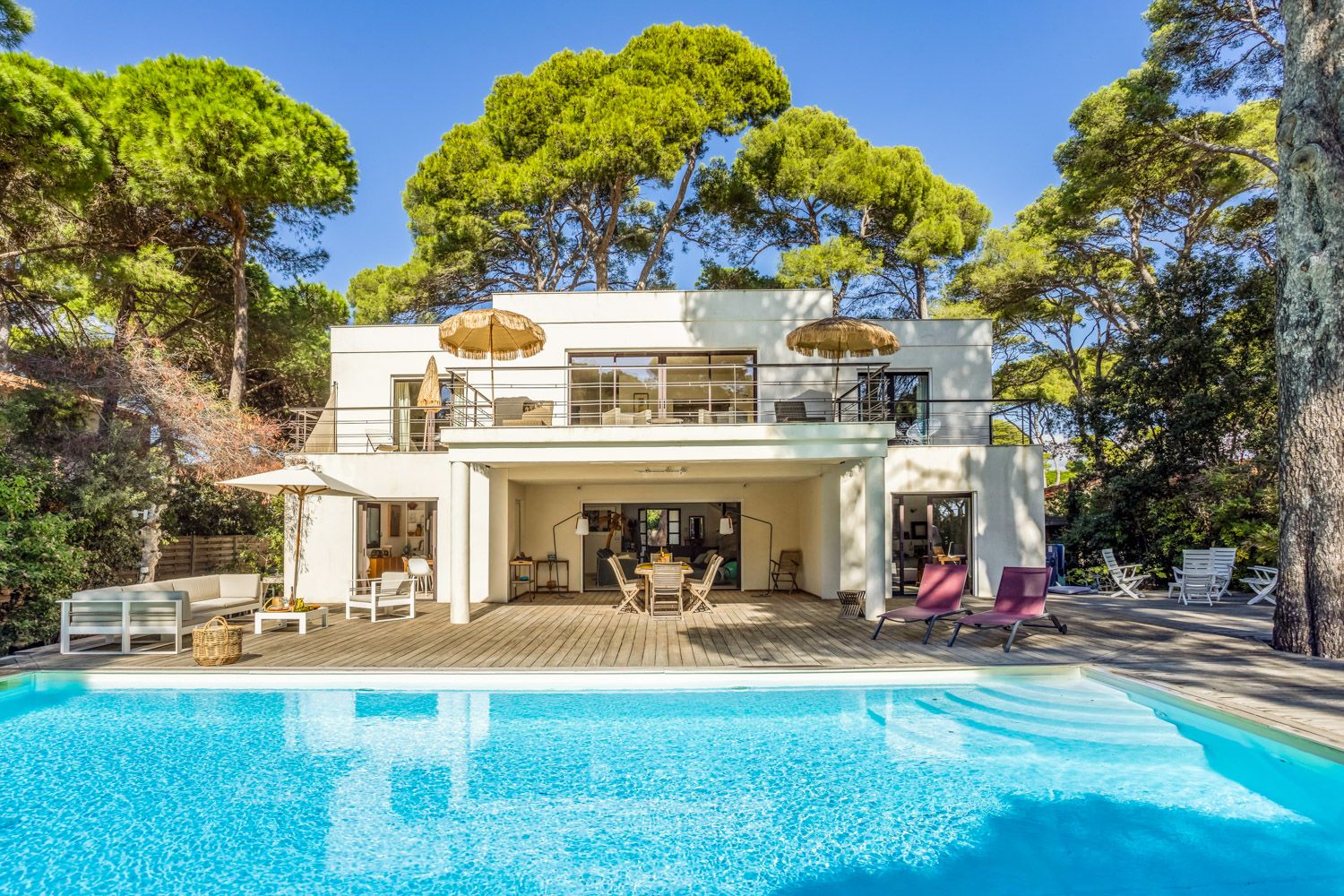 Villa Pinède Mougins Cannes: 6-Bedroom Villa with Heated Pool Near Beach on the French Ri