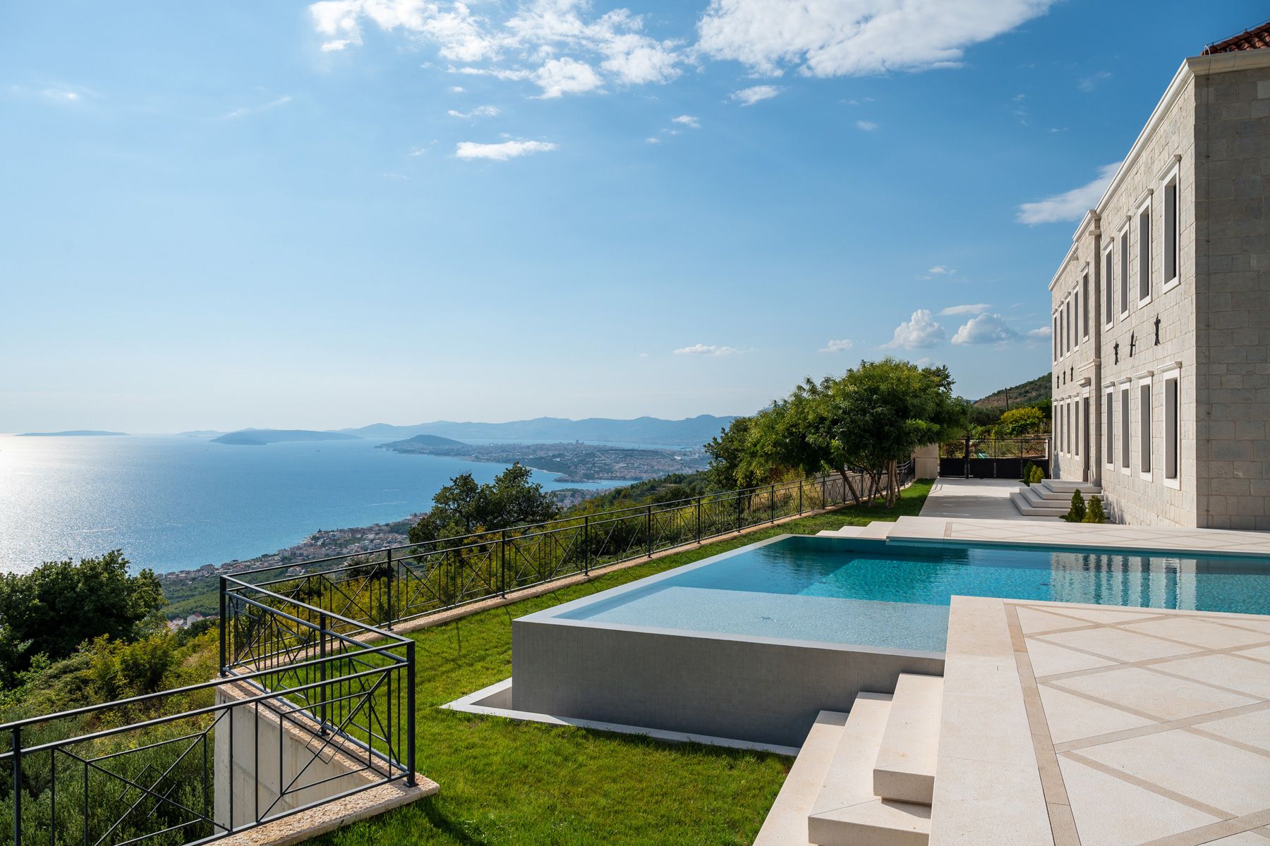 Villa Plavilo Marjan Split: 5-Bedroom Seaview Infinity Pool Villa in Split, Croatia | 10
