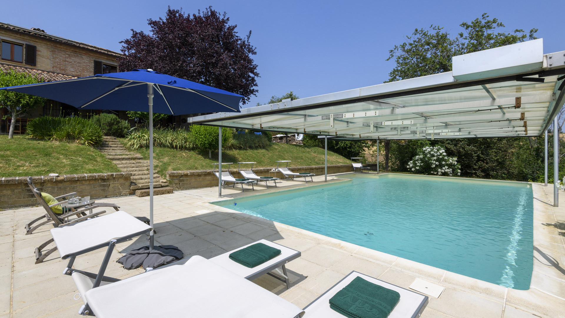 Villa Ponente Belvedere Mondavio: Luxury 6-Bedroom Villa with Hot Tub and Spa in Marche Countryside