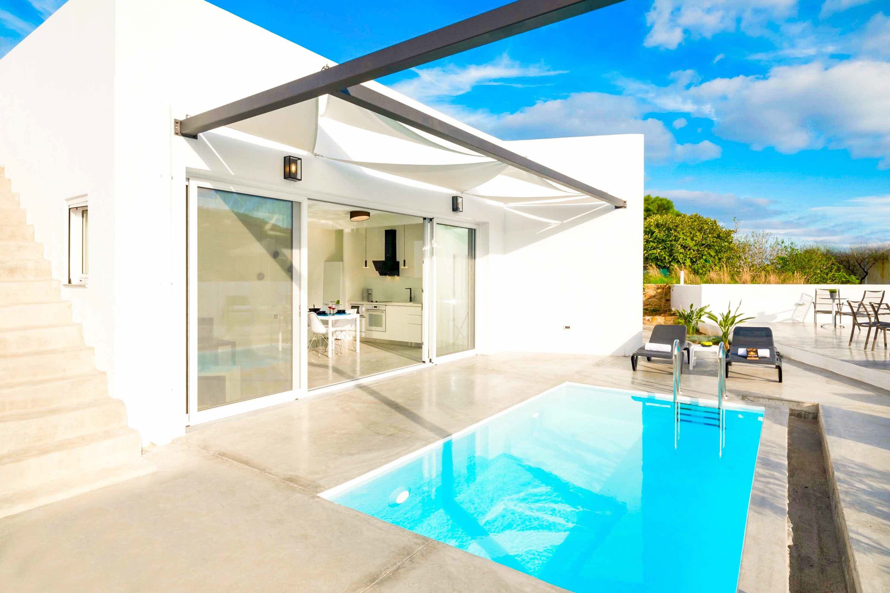Villa Prasinos Agia Pelagia Heraklion: Luxury 2-Bedroom Villa with Private Pool and Sea View, Heraklion