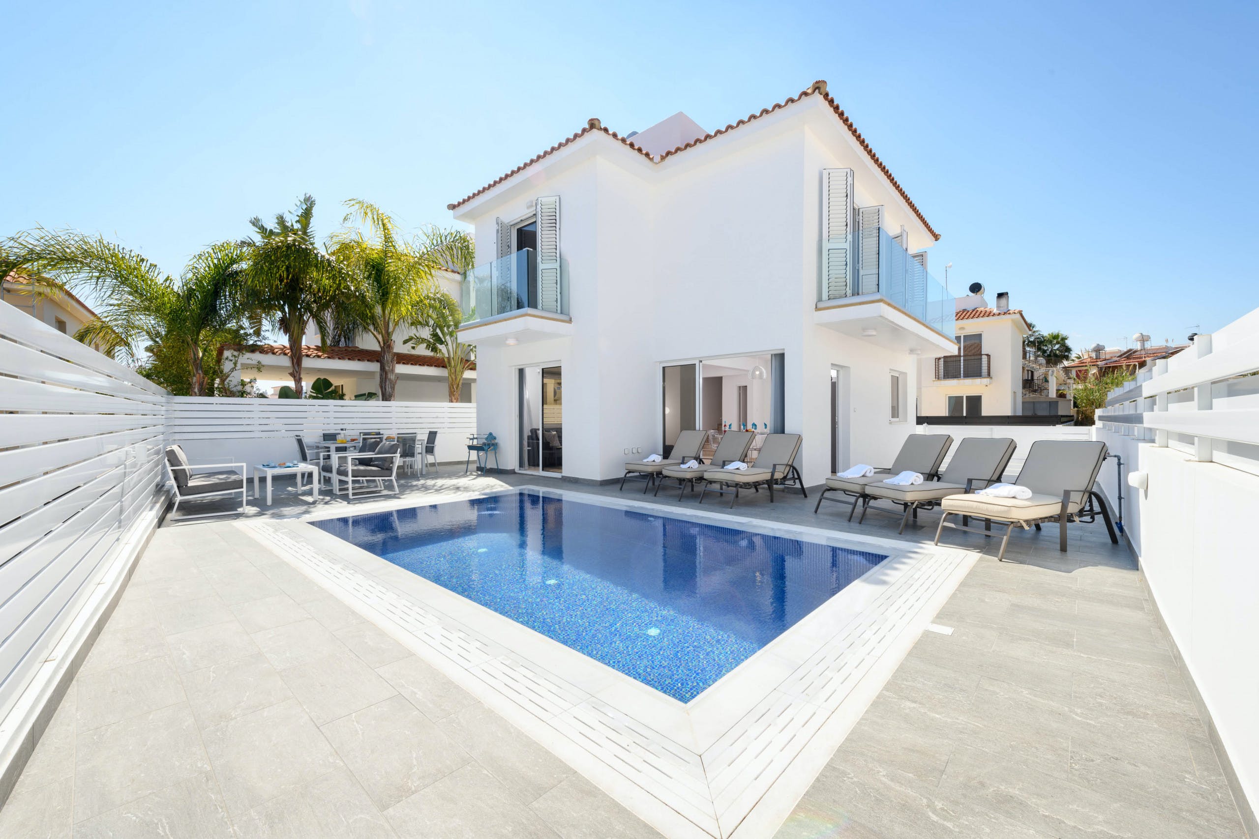 Villa Prasinos Agia Triada Pernera: Luxury 3-Bedroom Apartment with Private Pool and Sea Views, Pernera Cyprus