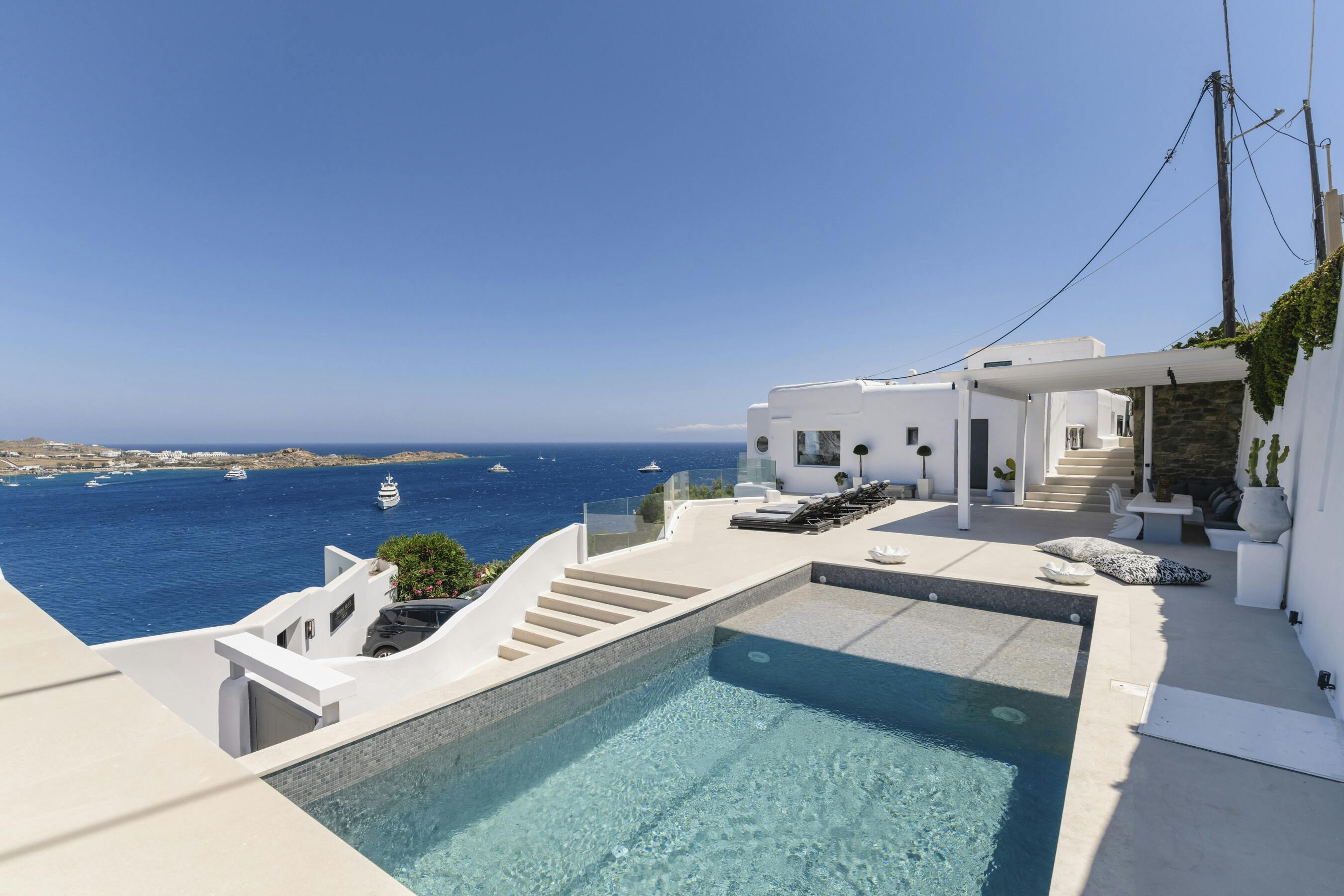 Villa Prasinos Agios Ioannis Mykonos: Luxury 6-Bedroom Villa with Private Pool and Sea Views, Mykonos