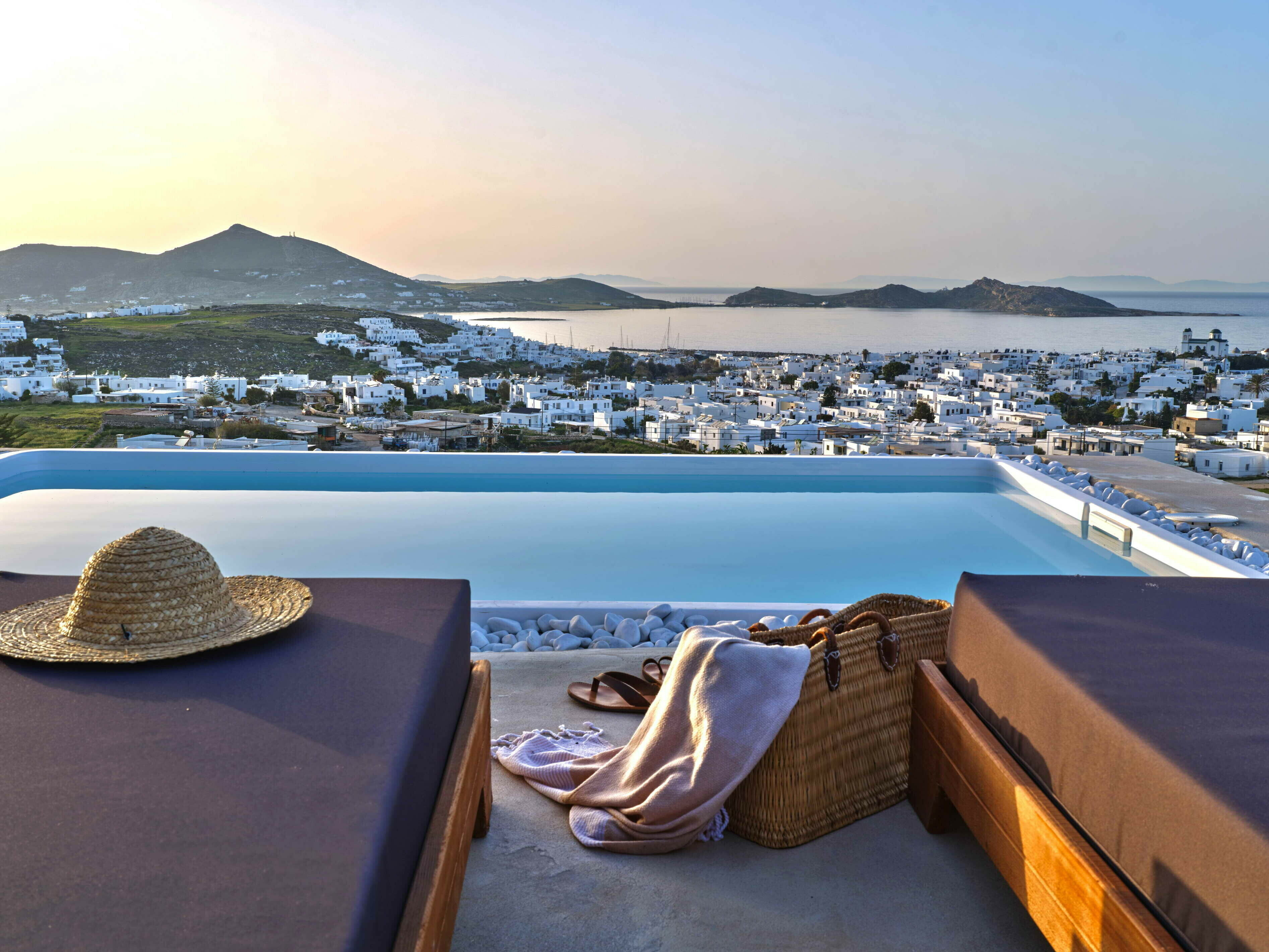 Villa Prasinos Agkali Paros: Luxury 3-Bedroom Villa with Private Pool and Spa Near Naousa, Paros