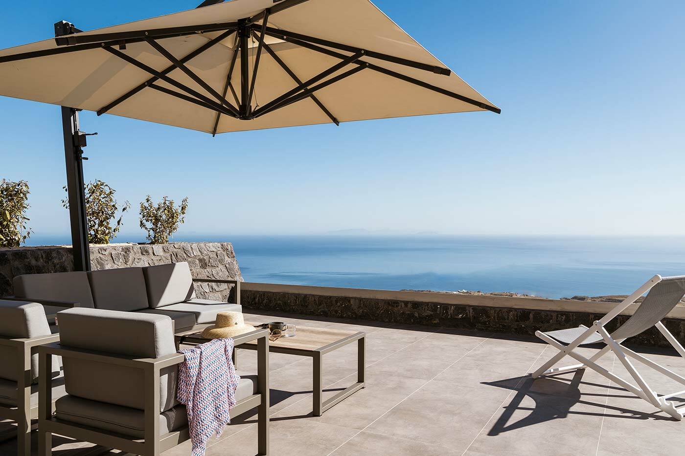 Villa Prasinos Akrotiri Santorini: Luxury 1-Bedroom Villa with Private Pool and Air Conditioning, Santorini