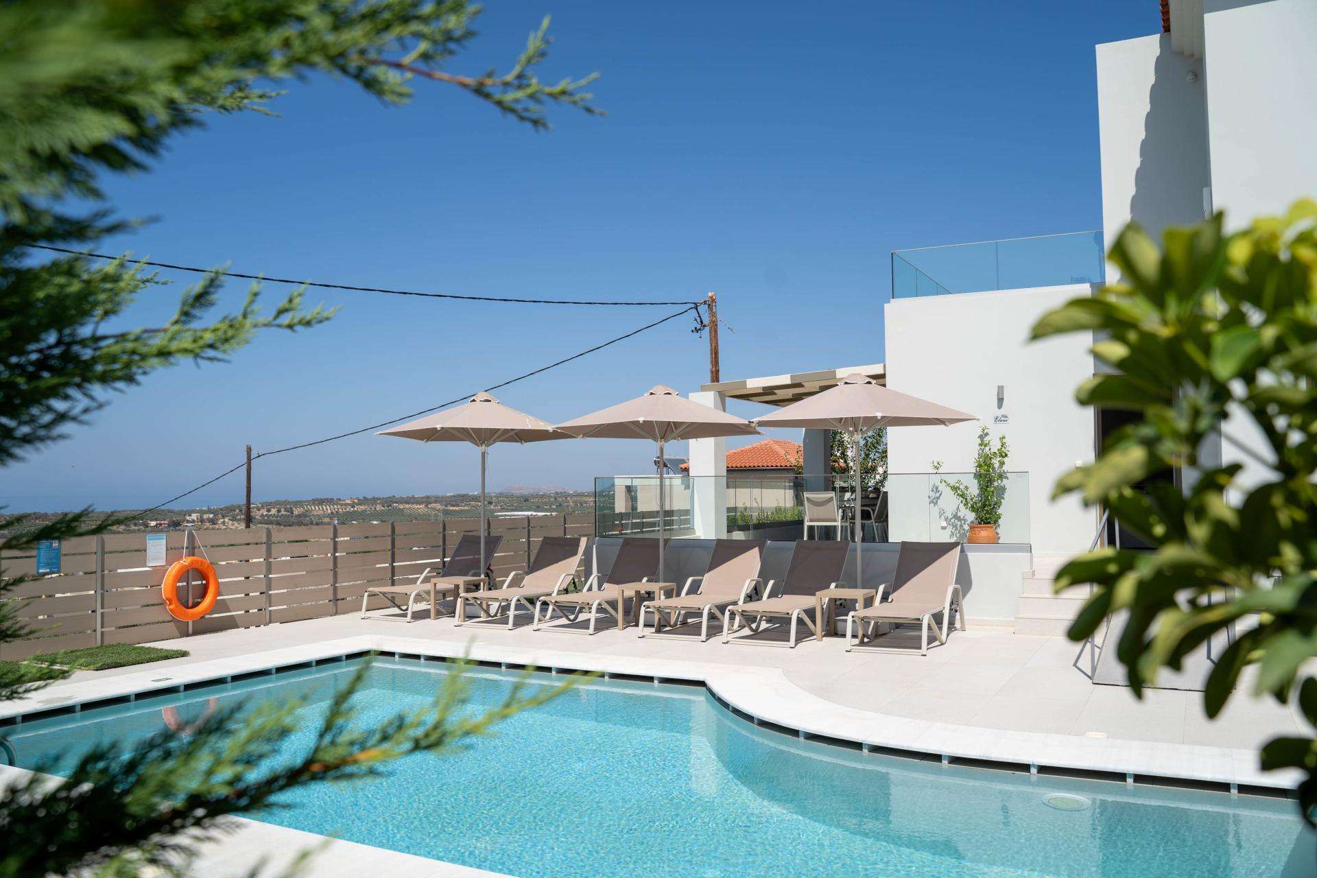 Villa Prasinos Arkadiou Rethymno: Luxury 3-Bedroom Villa with Sea Views and Spa, Rethymno Crete