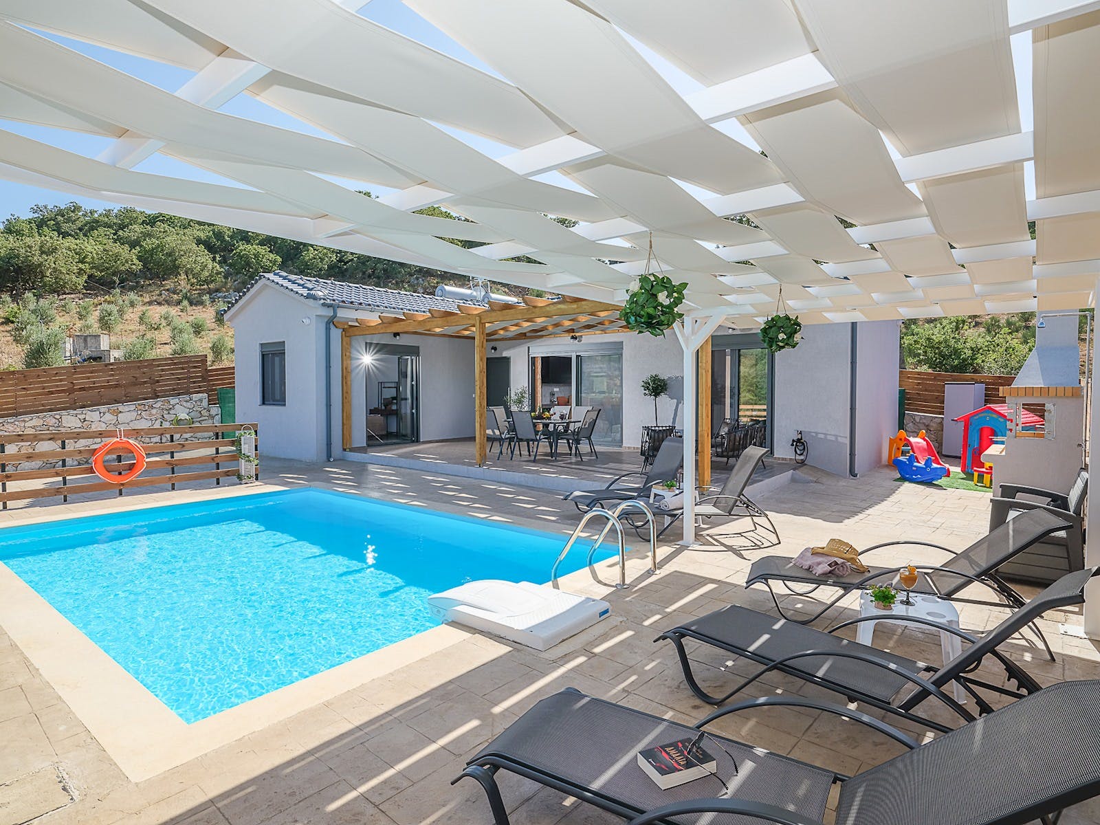Villa Prasinos Armenoi Rethymno: Luxury 3-Bedroom Villa with Private Pool and Sea Views, Crete