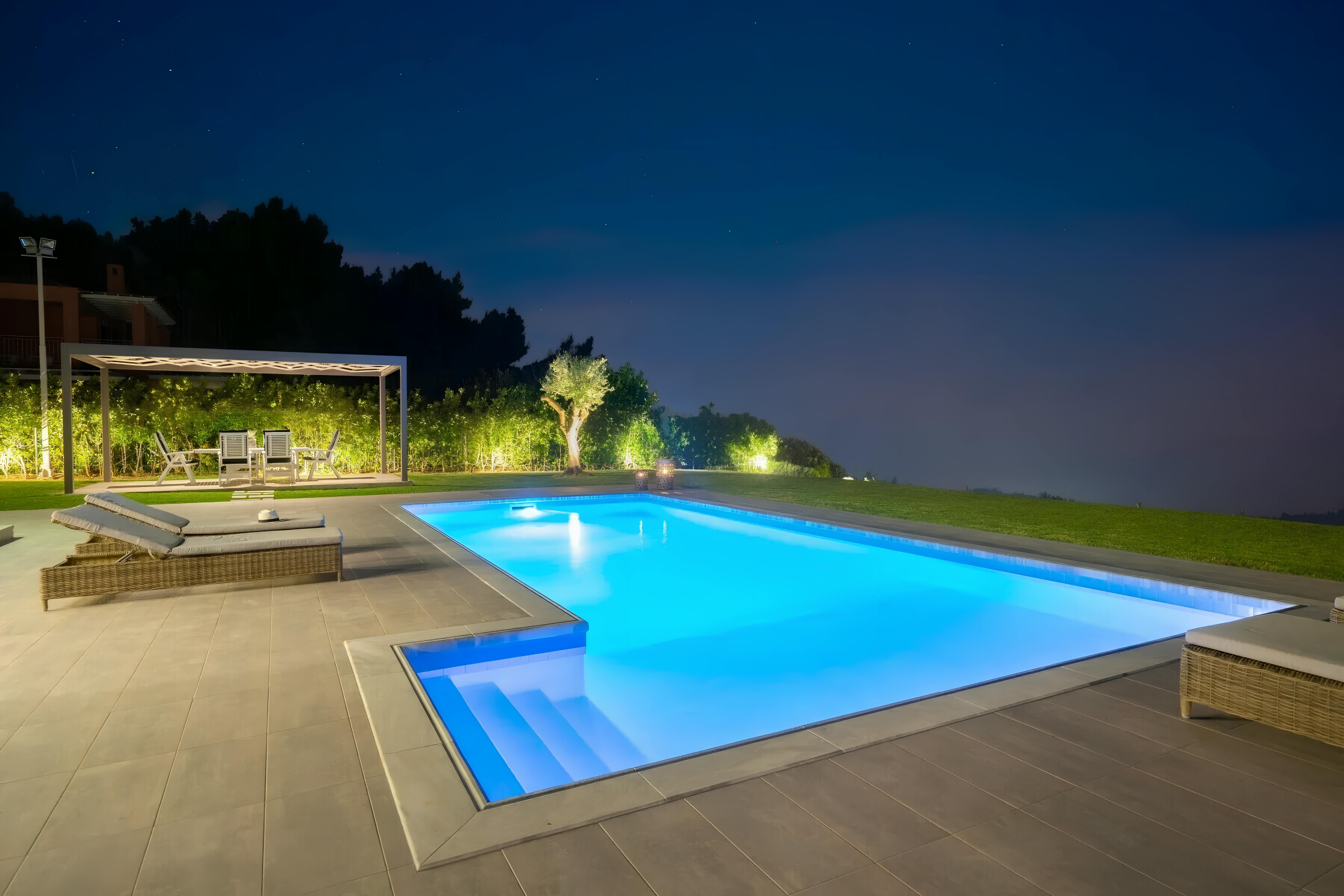 Villa Prasinos Drapano Argostoli: Luxury 4-Bedroom Villa with Private Pool and Sea Views, Argostoli