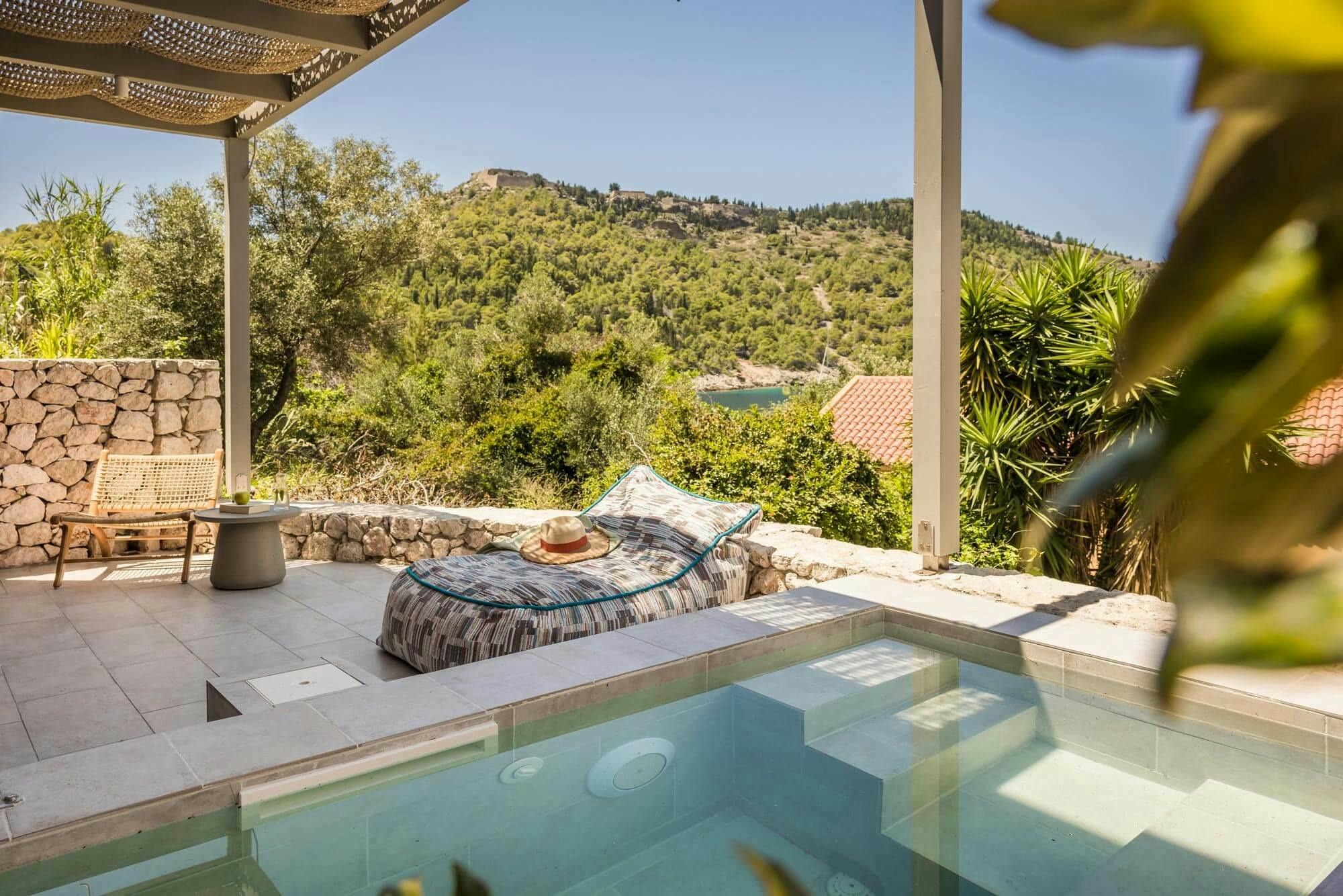 Villa Prasinos Fokiani Pylaros: Luxury 1-Bedroom Villa with Plunge Pool and Sea Views in Pylaros, Kefallonia