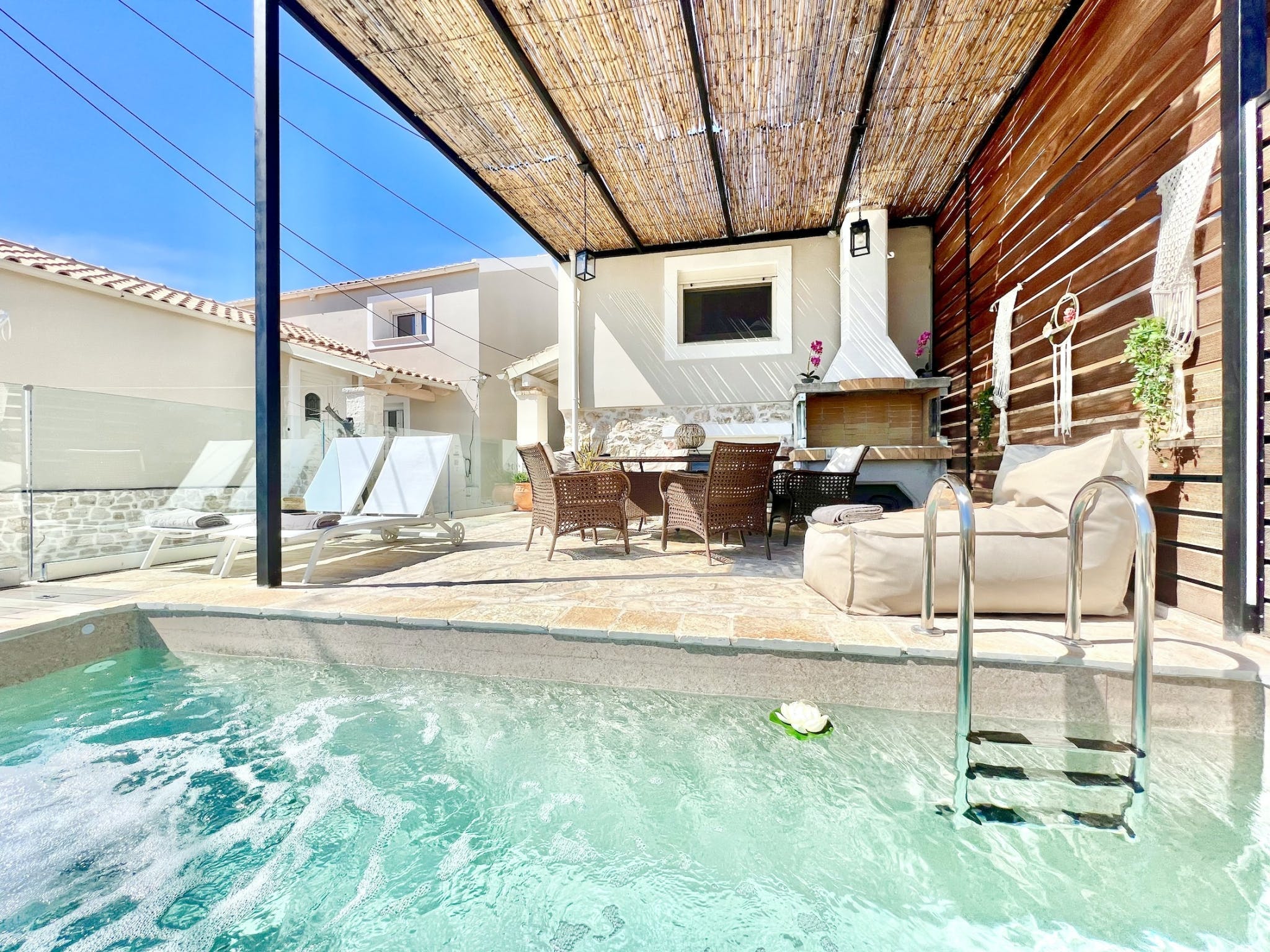 Villa Prasinos Keras Kassiopi: Luxury 2-Bedroom Villa with Private Pool and Sea View, Kassiopi