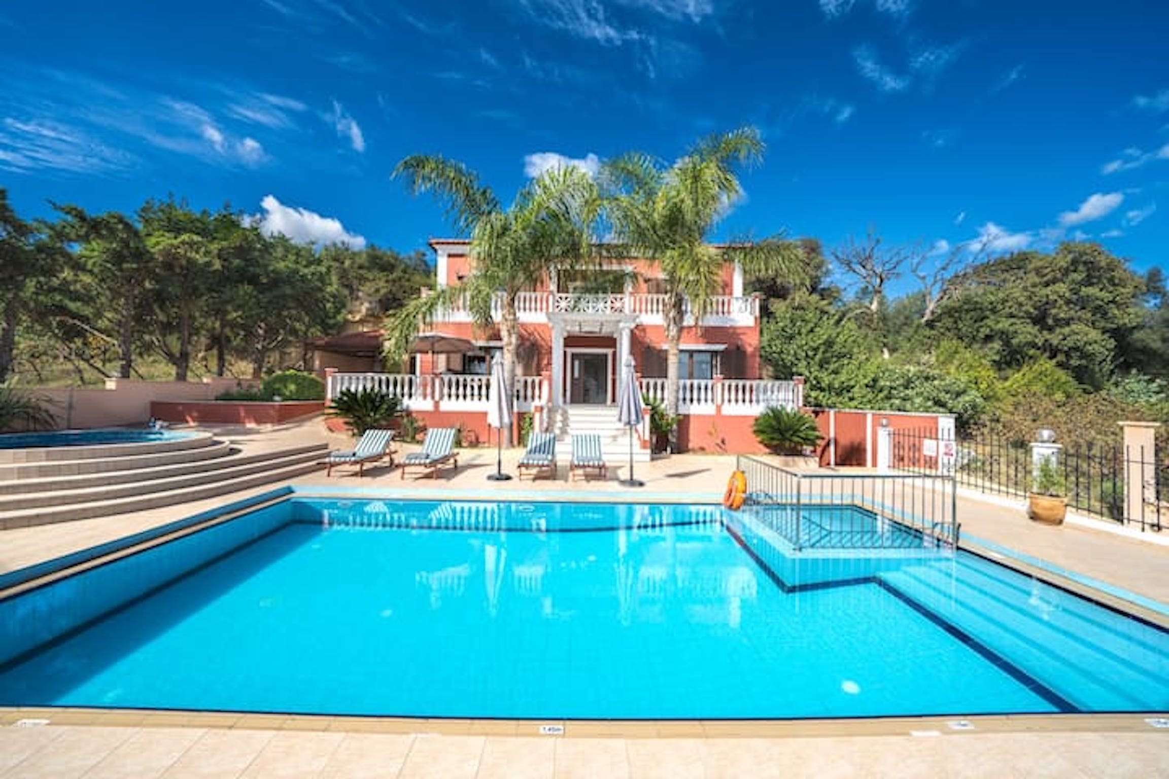 Villa Prasinos Kolpos Agia Marina: Luxury 3-Bedroom Villa with Private Pool and Hot Tub, Agia Marina Crete