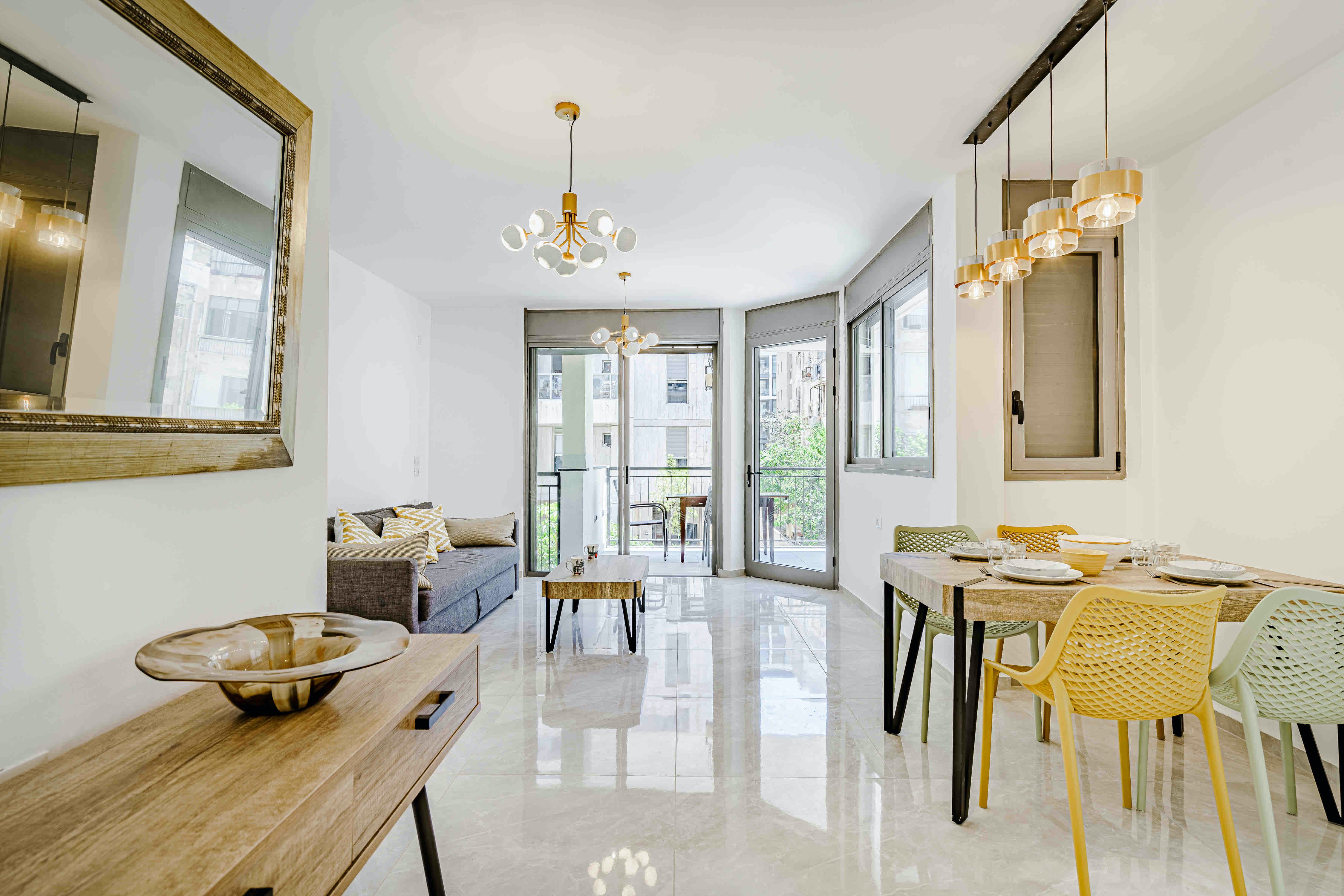 Villa Prasinos Neve Tzedek Tel Aviv: Luxury 3-Bedroom Apartment with Sea Views in Kerem Hateimanim, Tel Aviv