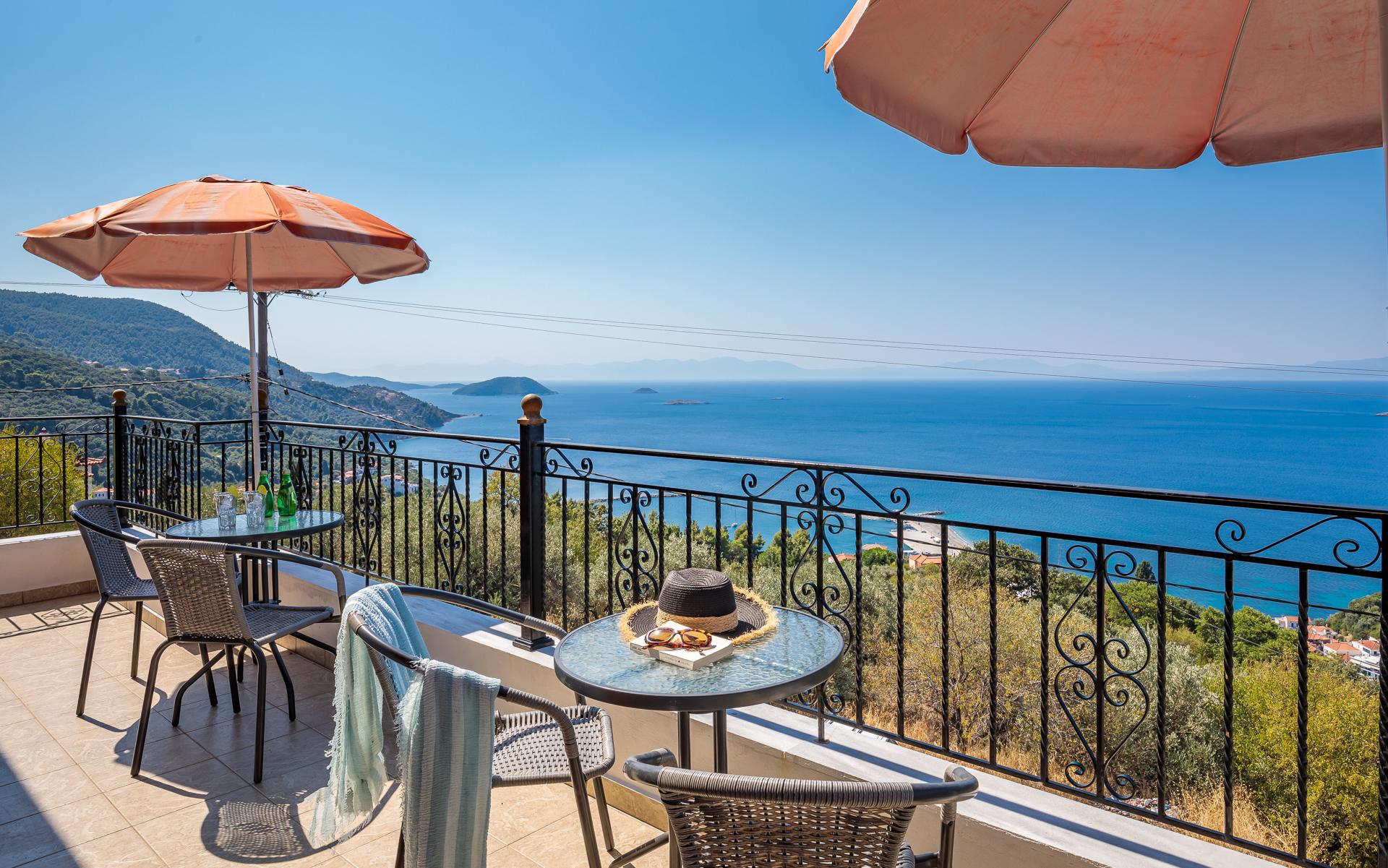 Villa Prasinos Panormos Skopelos: Luxury 3-Bedroom Villa with Private Pool and Sea Views, Skopelos