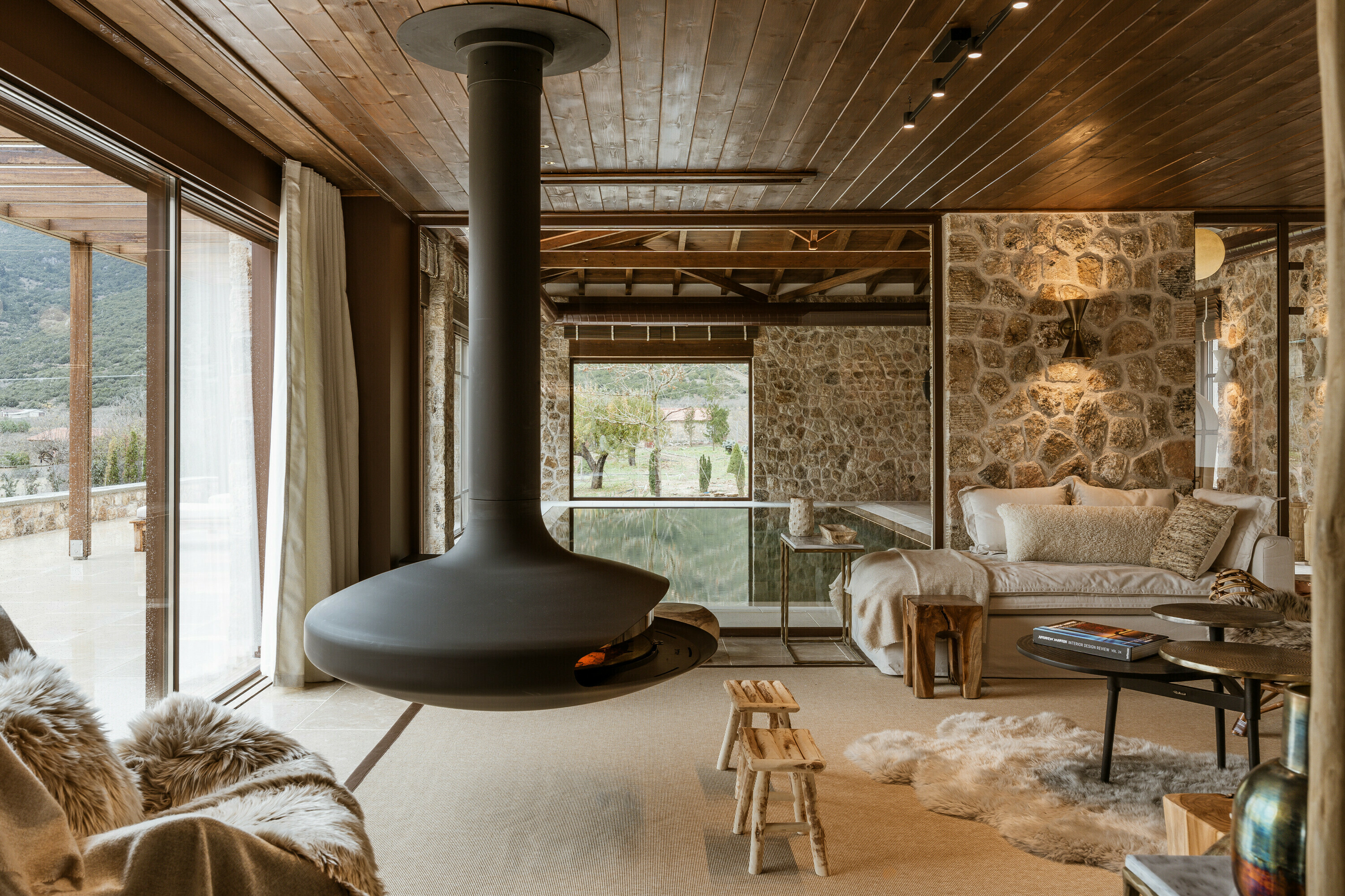 Villa Prasinos Stymphalia Steno: Luxury 6-Bedroom Villa with Heated Pool and Spa in Corinthia