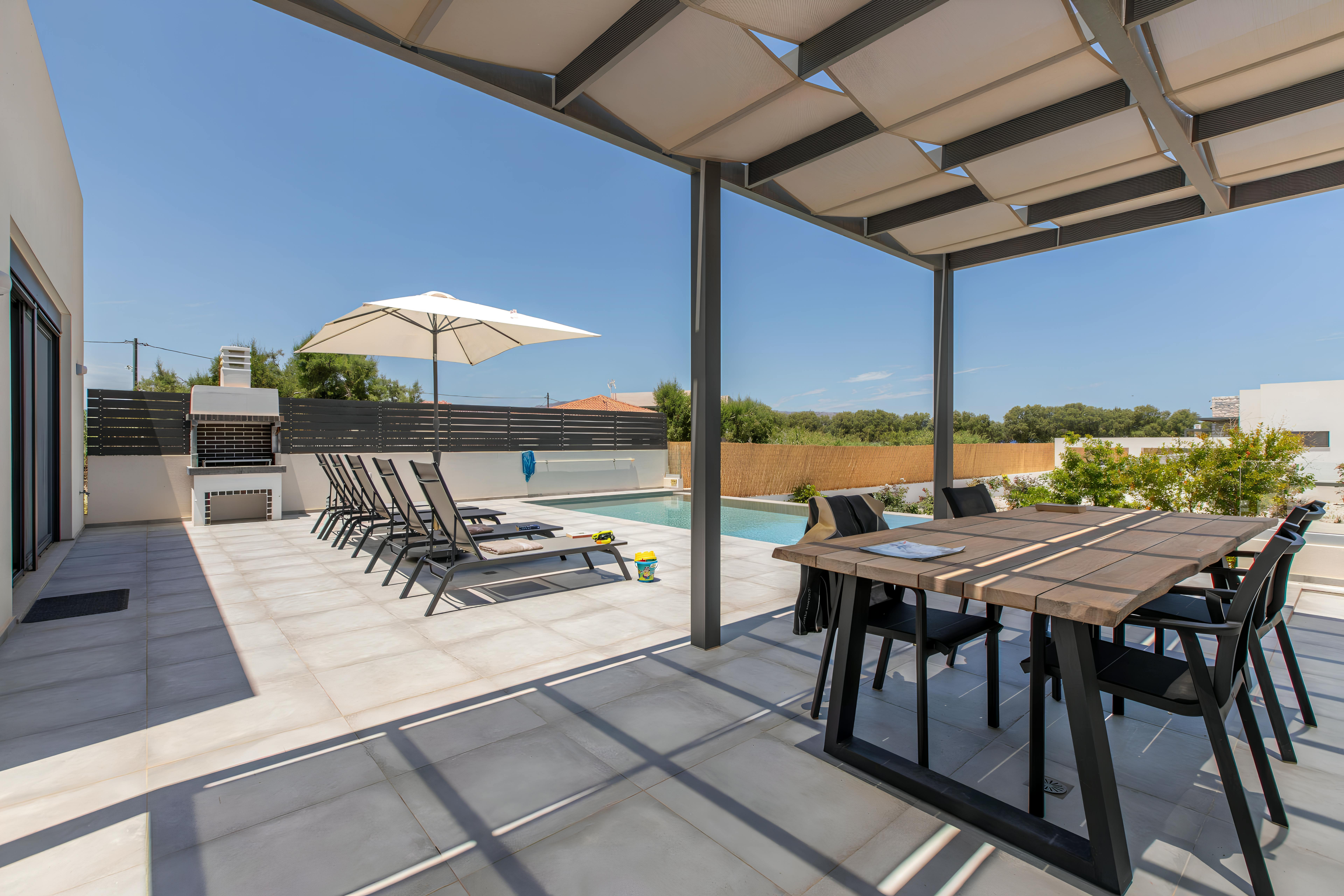 Villa Prasinos Tavronitis Agia Marina: Luxury 2-Bedroom Villa with Private Pool and Sea Views, Agia Marina Crete