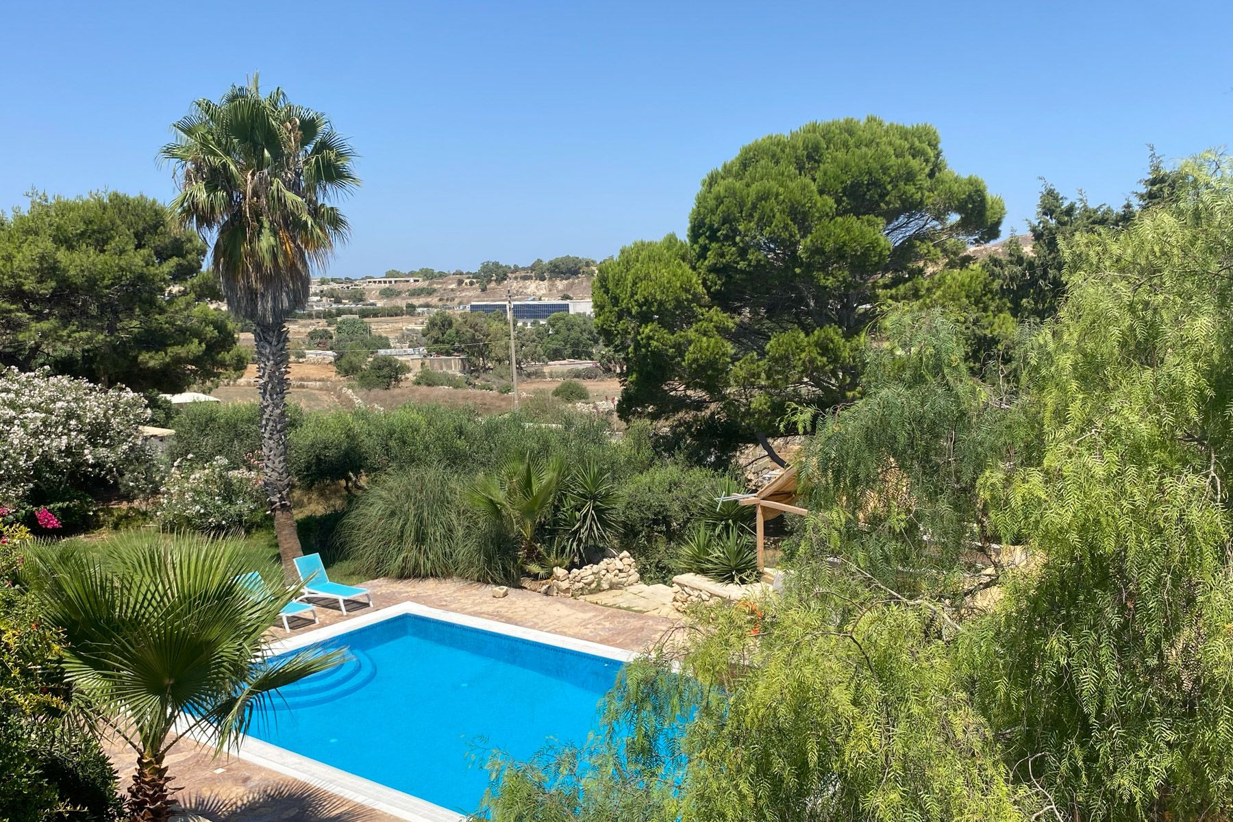 Villa Qamħ Xlendi Gozo: 4 Bedroom Villa with Private Pool and Spa in Malta Countrysi