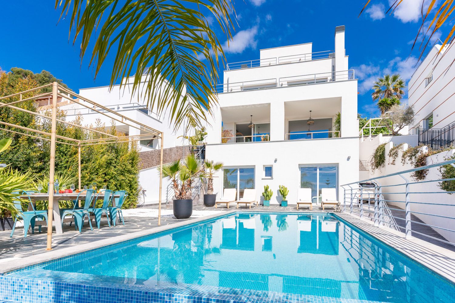 Villa Resplandor Garraf Sitges: 5-Bedroom Hilltop Villa with Sea Views, Private Pool & Spa i