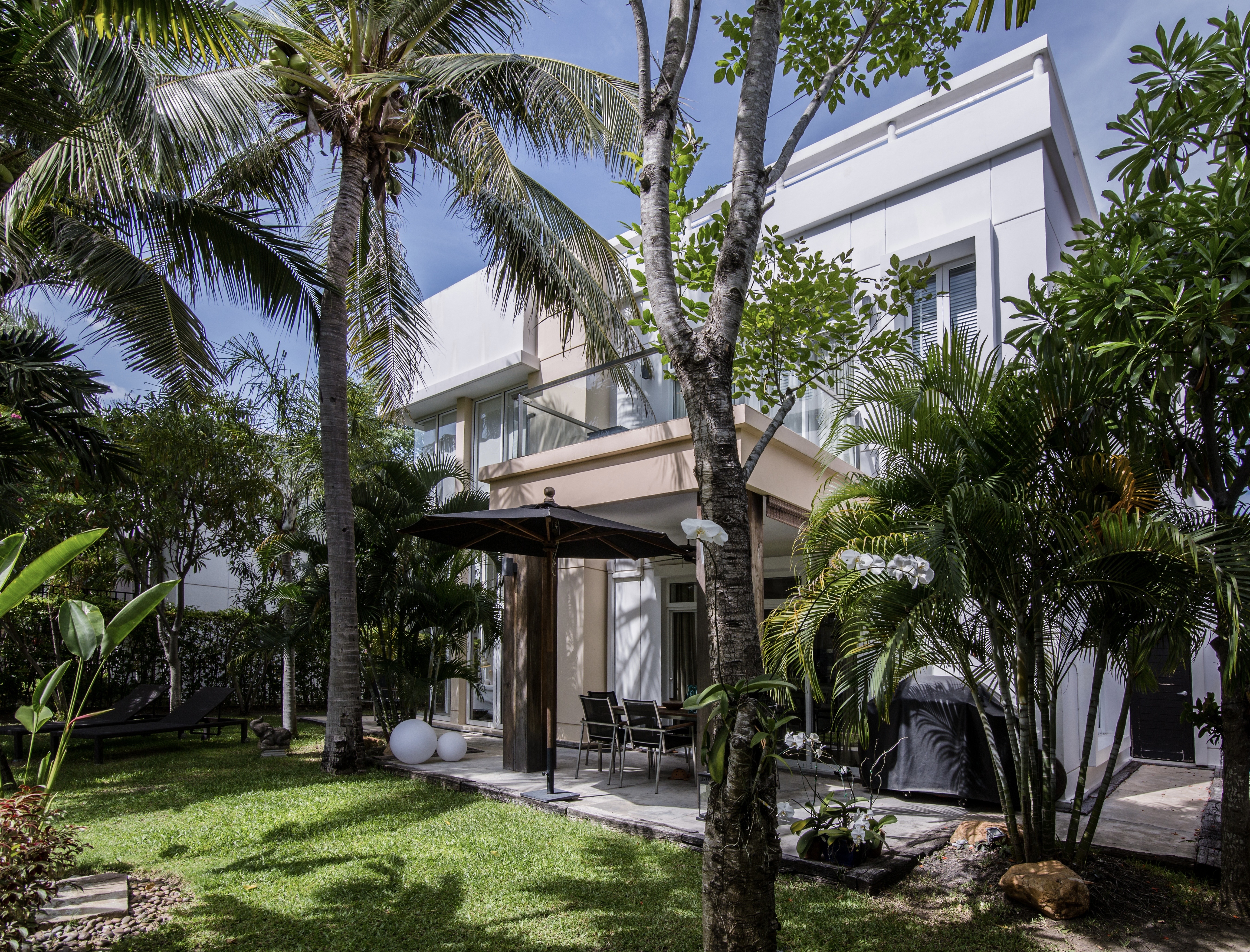 Villa Saen Lom Puek Phetchaburi: Luxury 3-Bedroom Villa with Pool and Sea Views, Phetchaburi