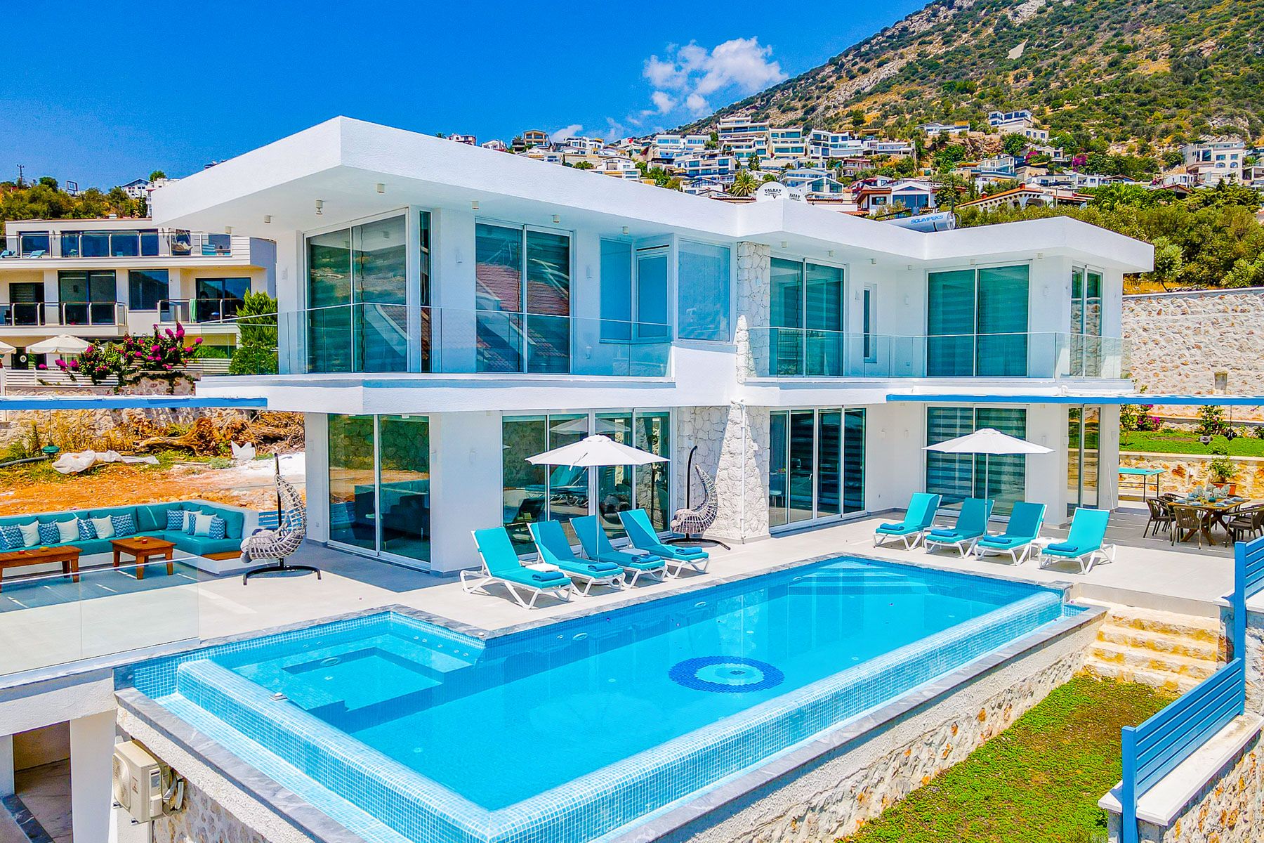 Villa Safir Çukurbağ Kaş: 5-Bedroom Sea View Villa with Pool, Hot Tub & Tennis Court i