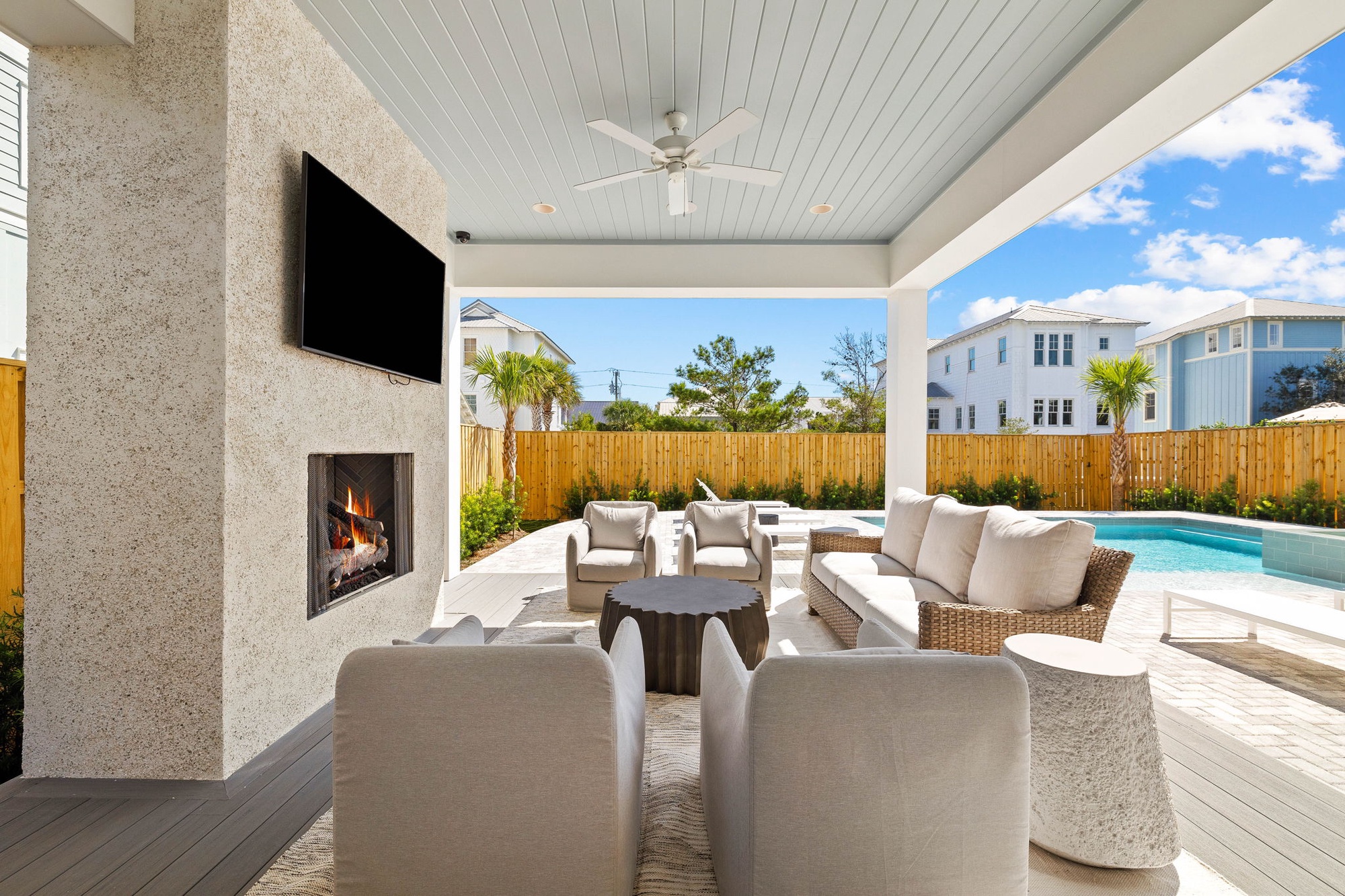Villa Safira Deer Lake: Luxury 7-Bedroom Villa with Private Pool and Sea Views, Walton County