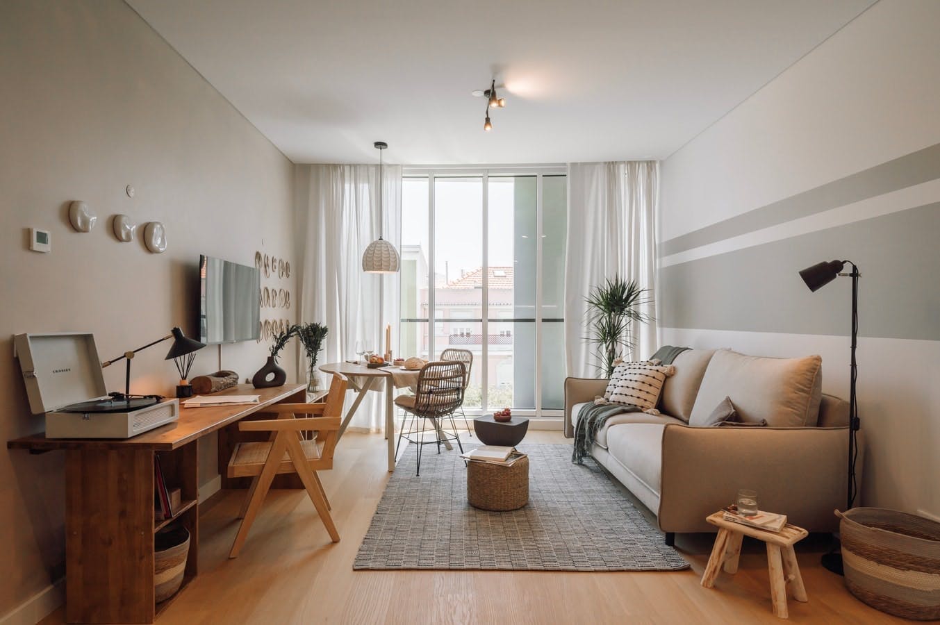 Villa Safira Lapa Alcântara Lisboa: Luxury 2-Bedroom Apartment with Pool and Gym in Lapa Lisbon