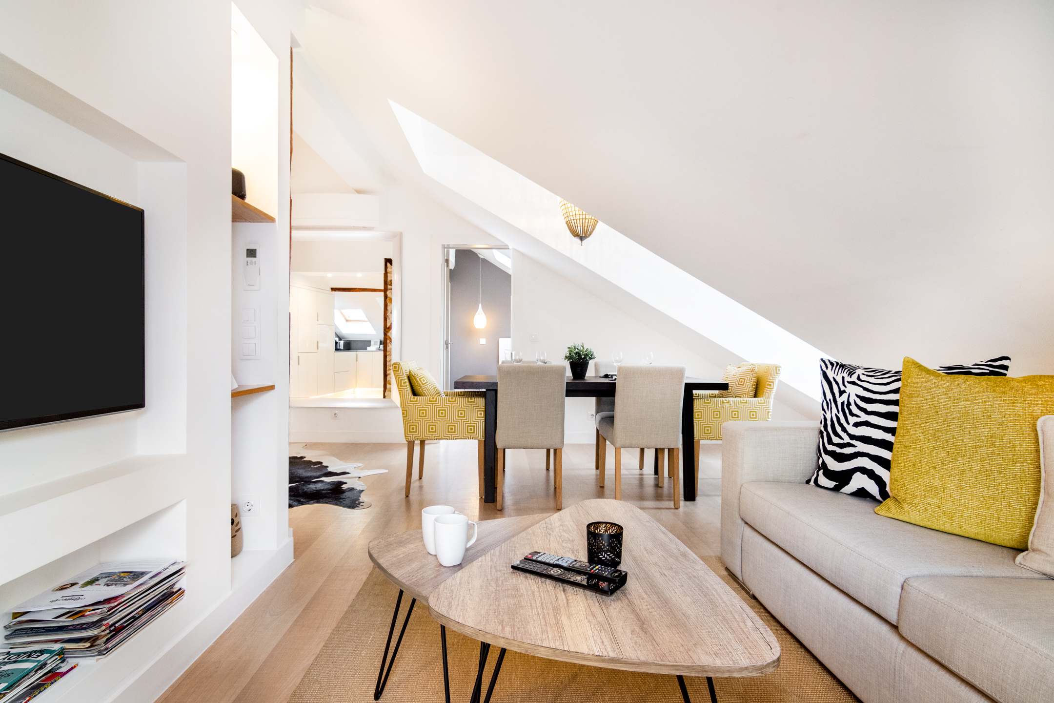 Villa Safira Mouraria Graça Lisboa: Luxury 2-Bedroom Apartment with Sea Views and Air-Con in Mouraria, Lisbon