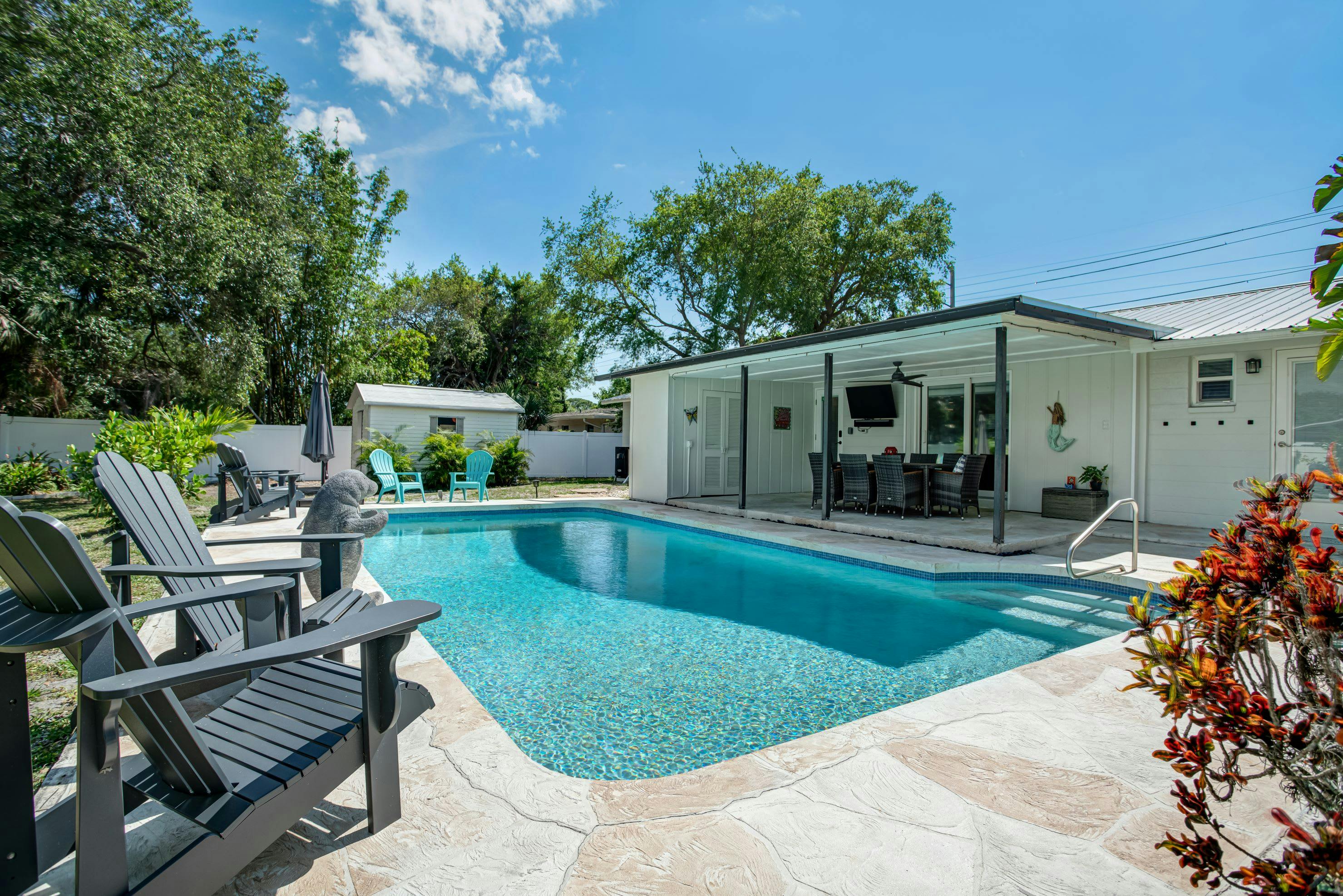 Villa Safira Nokomis Sarasota: Luxury 4-Bedroom Villa with Private Pool and Sea Views, Sarasota