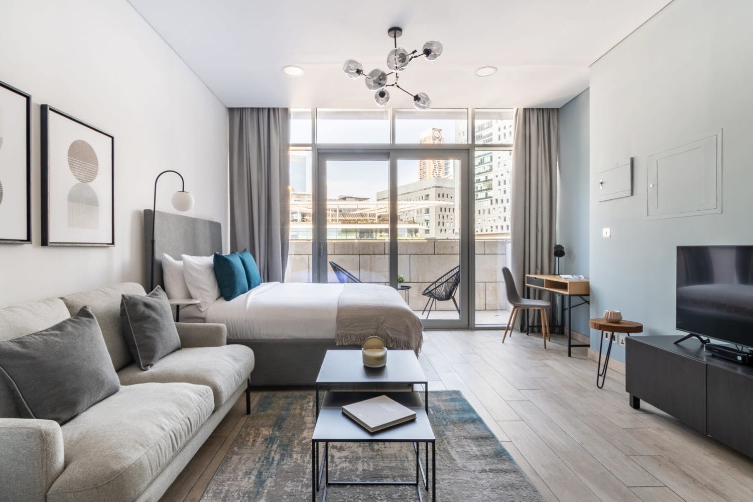 Villa Safira Zaabeel Creek: Stylish 1-Bedroom Apartment with Sea View and Pool, Zaa’Beel Dubai